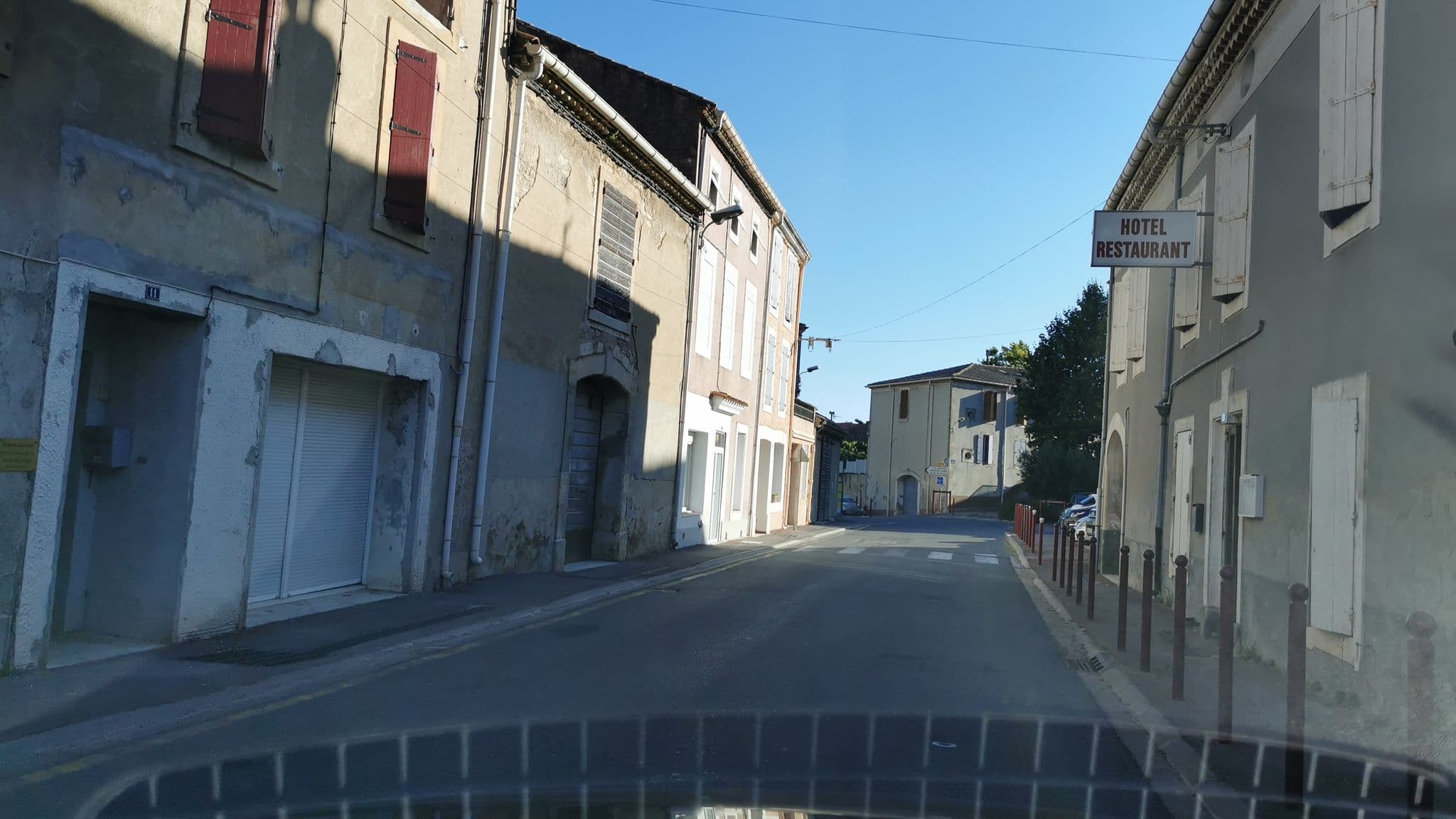 Street view near Hôtel Jalabert, Ouveillan — © percherie (CC BY-SA · Mapillary)