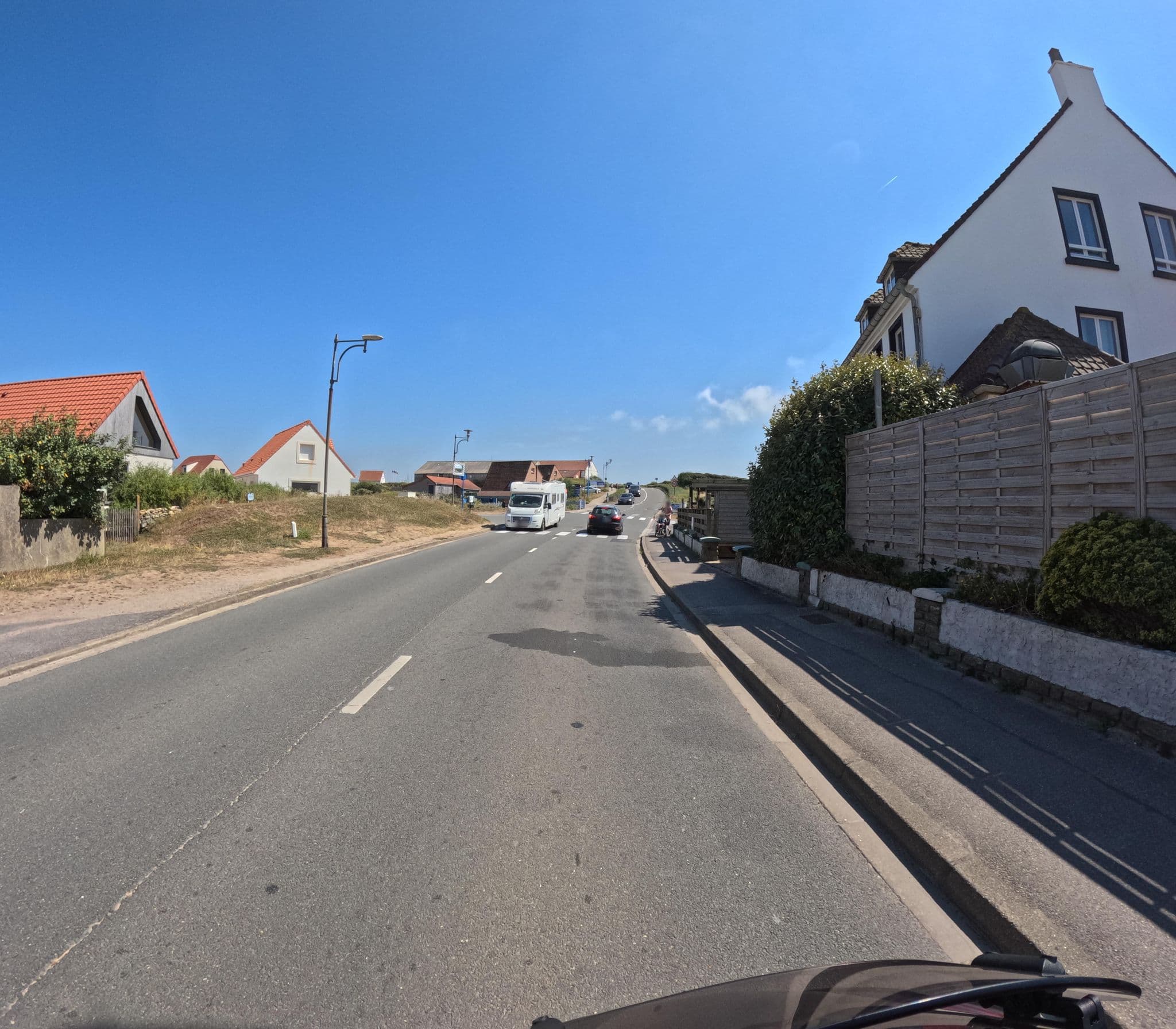 Street view near Hôtel Restaurant Bar la Plage, Ambleteuse — © wasd42 (CC BY-SA · Mapillary)