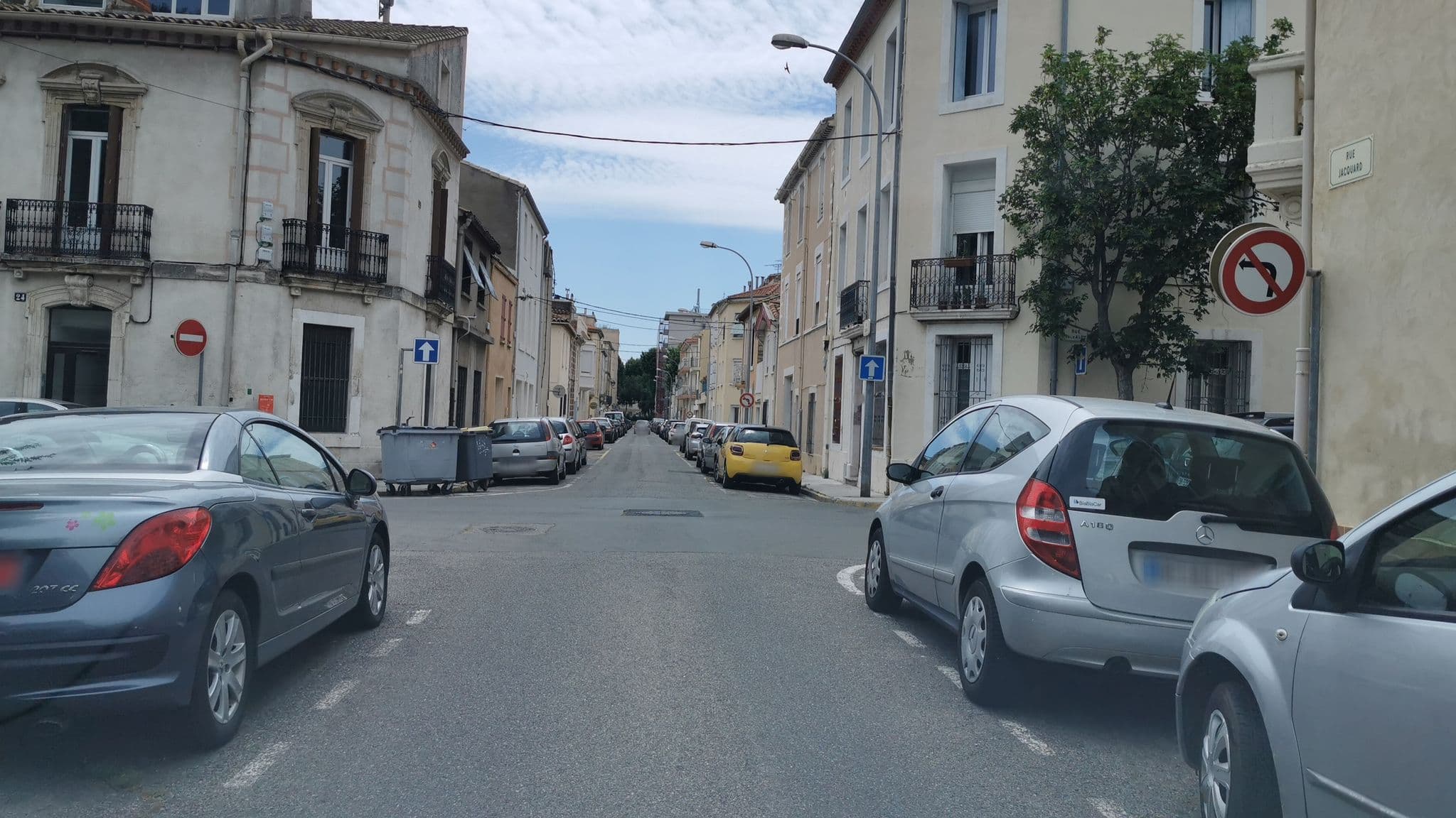 Street view near Hôtel Méditerrannée Restaurant la Lorraine, Narbonne — © percherie (CC BY-SA · Mapillary)