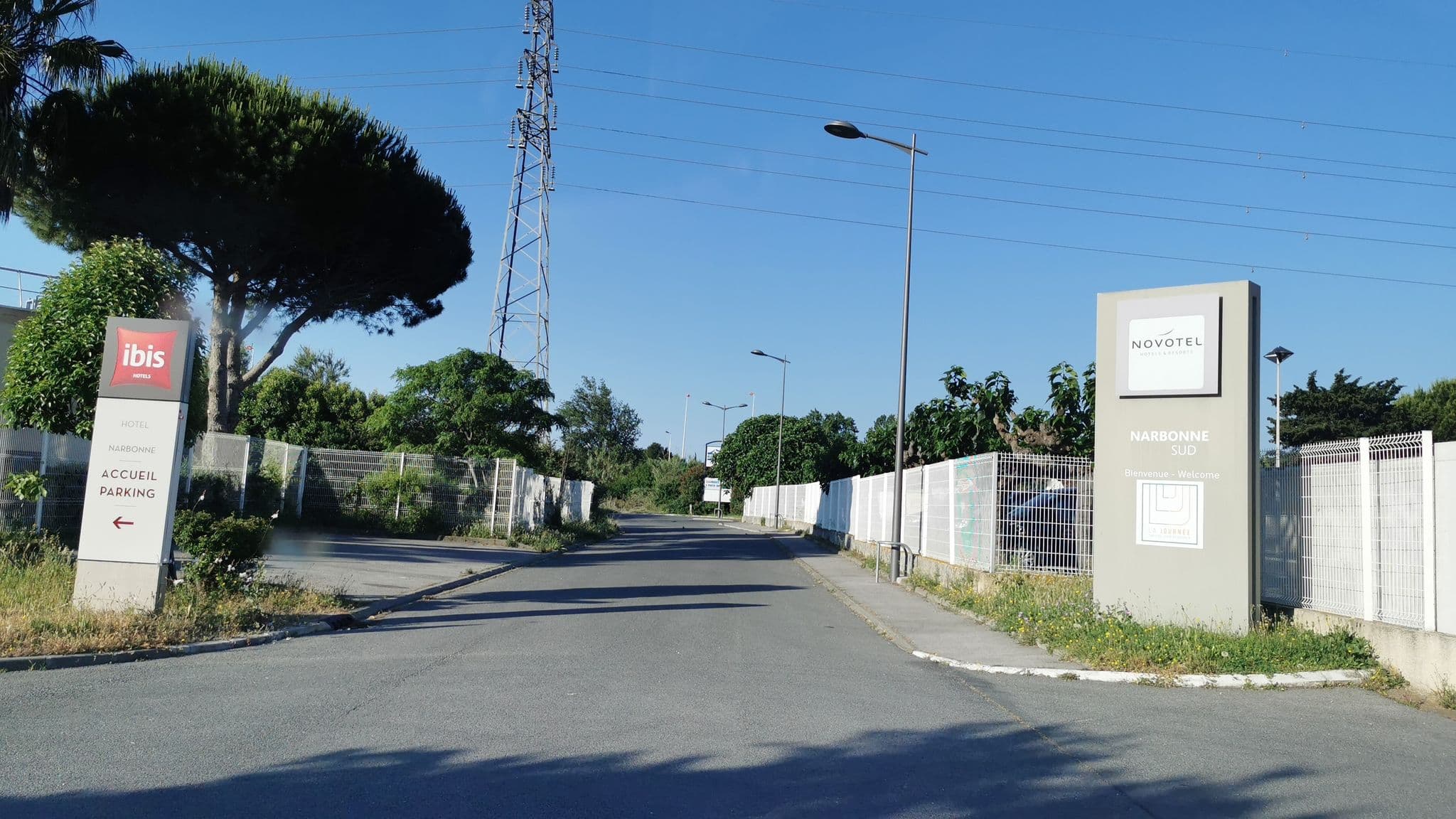 Street view near ibis Narbonne, Narbonne — © percherie (CC BY-SA · Mapillary)