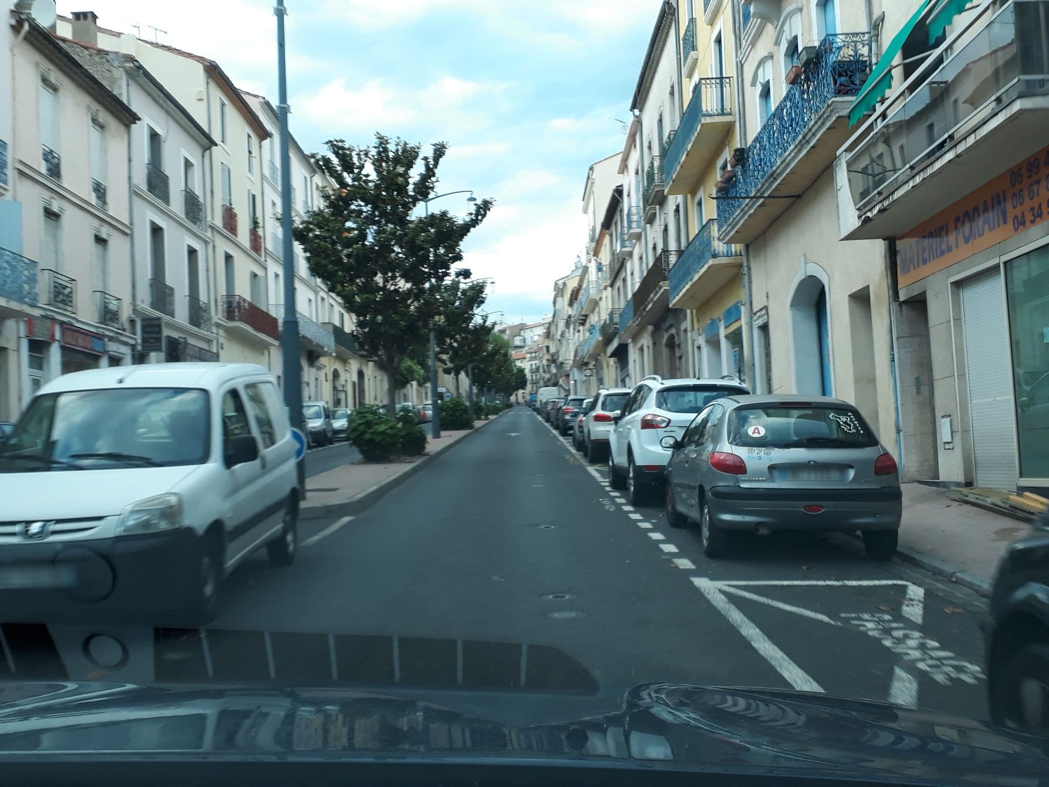 Street view near Phoenix Hôtel, Béziers — © df45 (CC BY-SA · Mapillary)