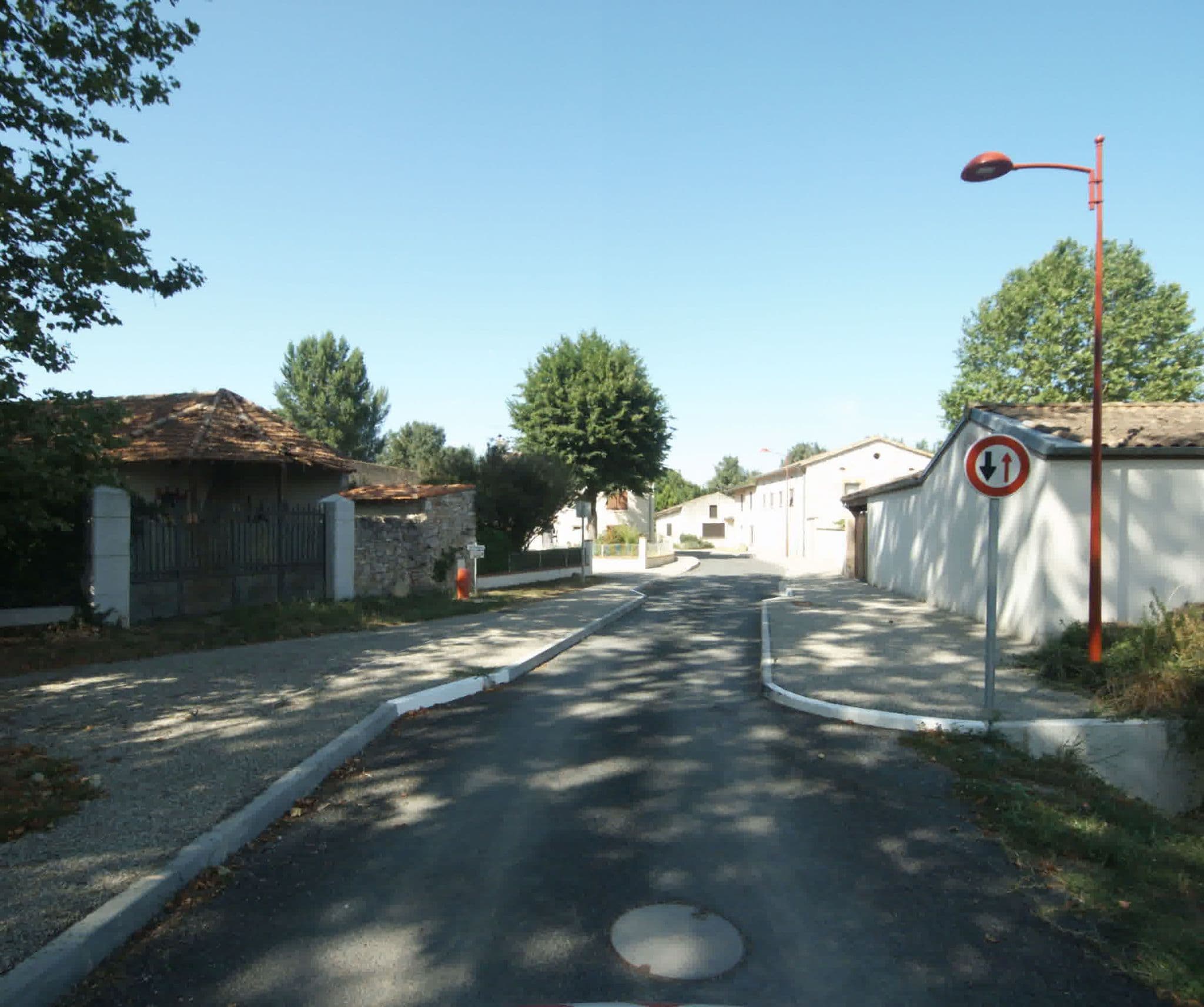 Street view near Le Chateau De Garrevaques, Revel — © sogefi (CC BY-SA · Mapillary)
