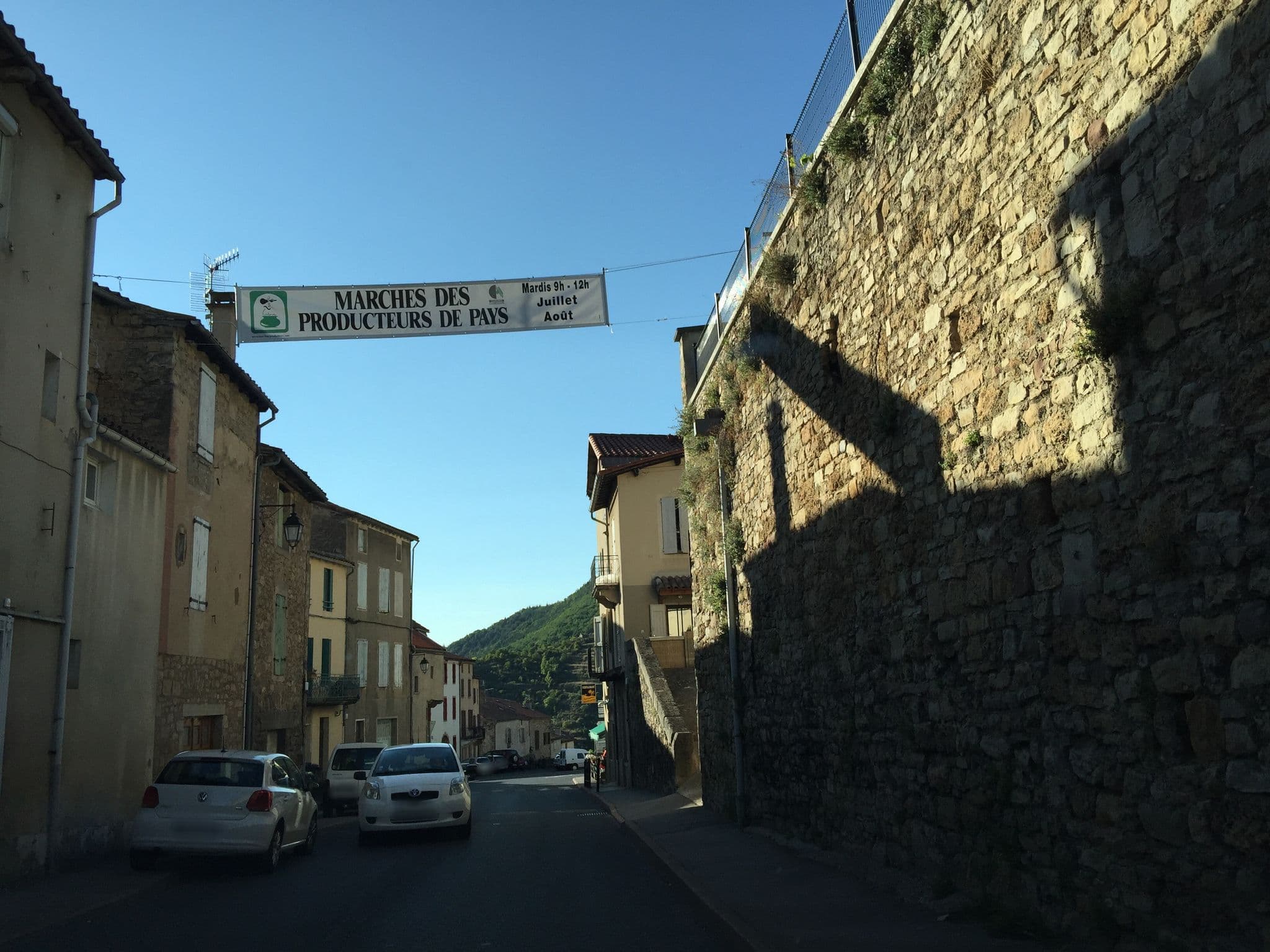 Street view near Gites Laouzas, Saint-Georges-de-Luzençon — © geraldchatagnon (CC BY-SA · Mapillary)
