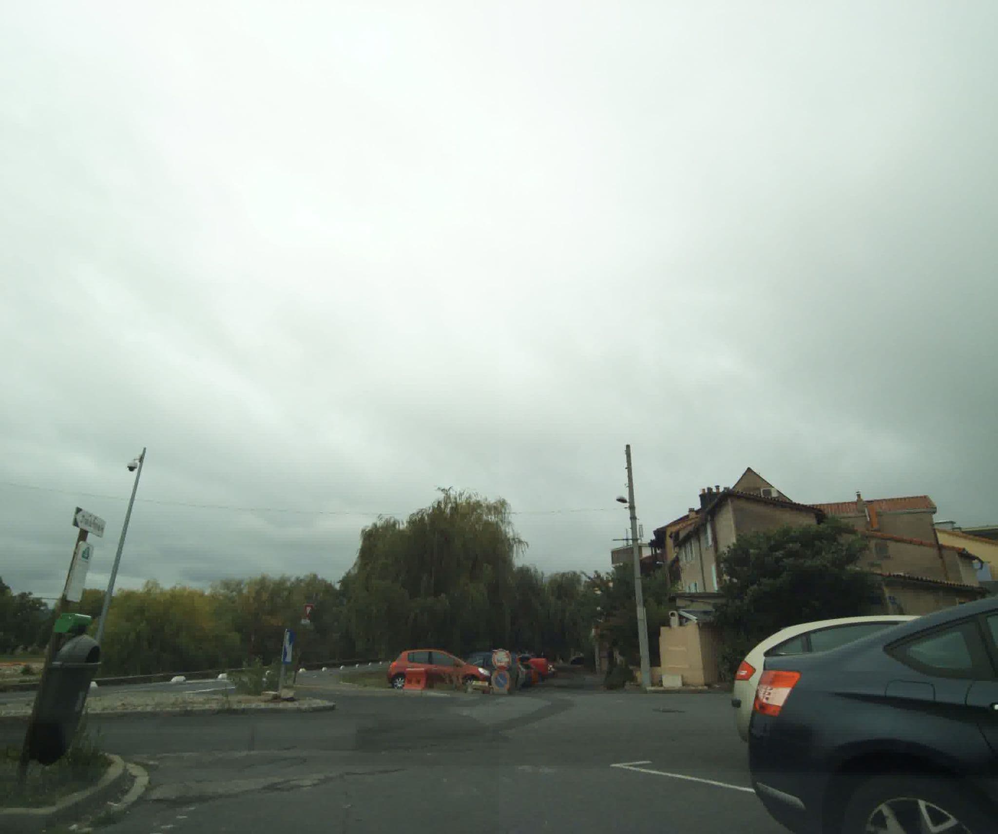 Street view near Les Berges du Tarn, Millau — © sogefi (CC BY-SA · Mapillary)