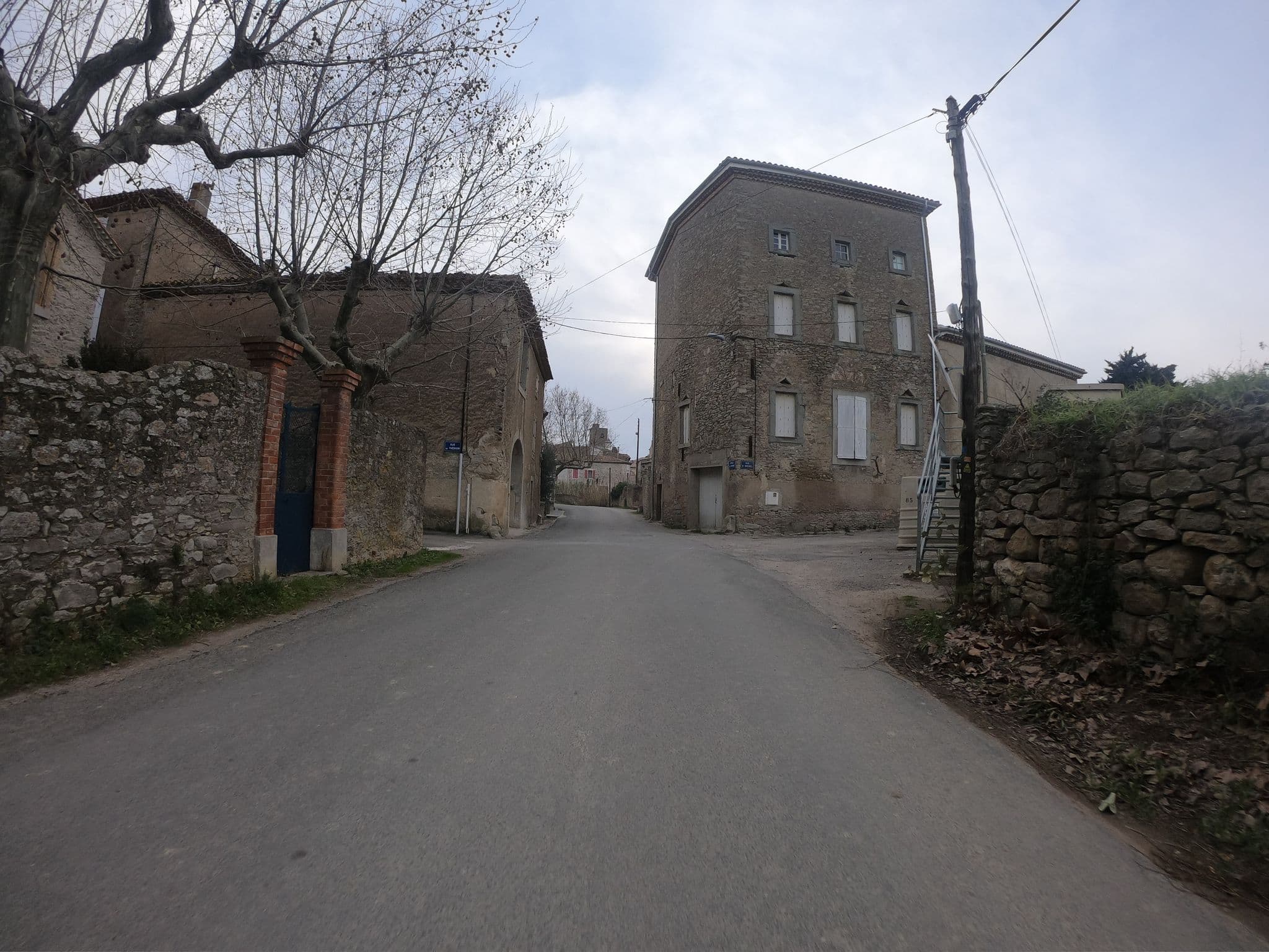 Street view near Manoir Theron, Pépieux — © joostjakob (CC BY-SA · Mapillary)