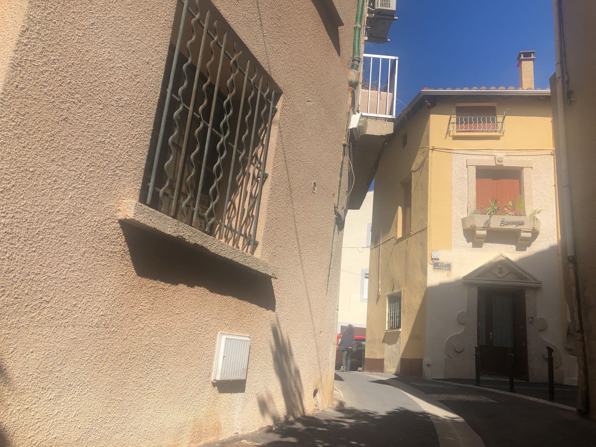 Street view near Maison Capucine, Mèze — © jerome92370 (CC BY-SA · Mapillary)