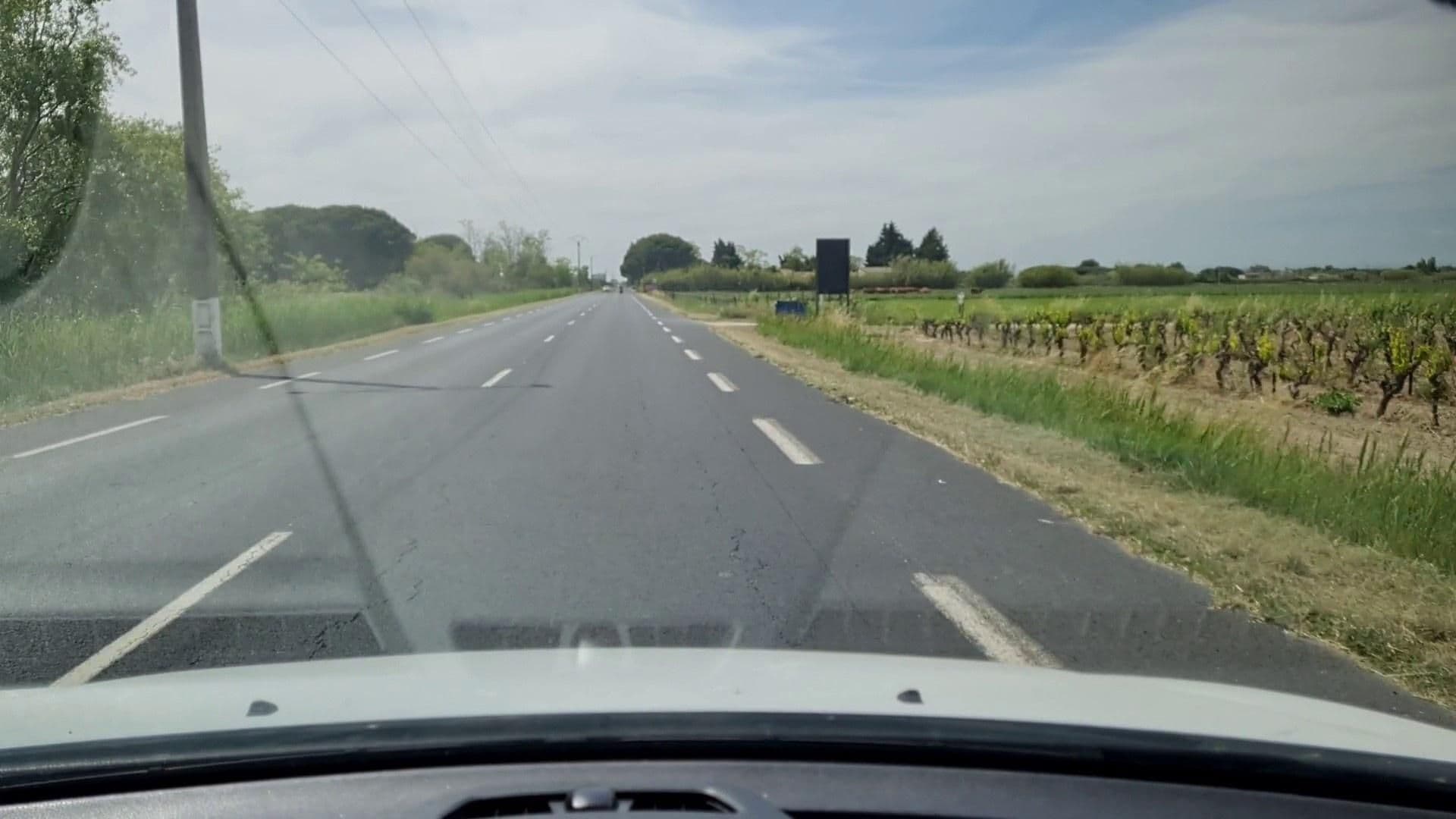 Street view near Le mas de Beata, Aigues-Mortes — © si3p0 (CC BY-SA · Mapillary)
