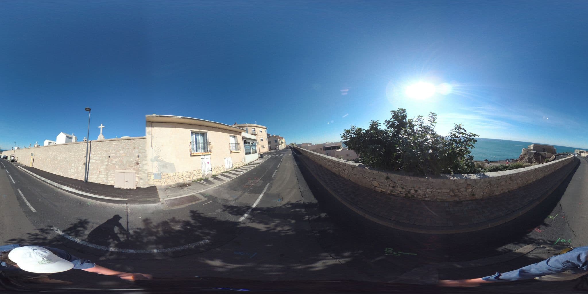 Street view near Appartement T3 Traversant Résidence Standing Garage et Piscine Extérieure GRATUITS, Sète — © geovelo (CC BY-SA · Mapillary)