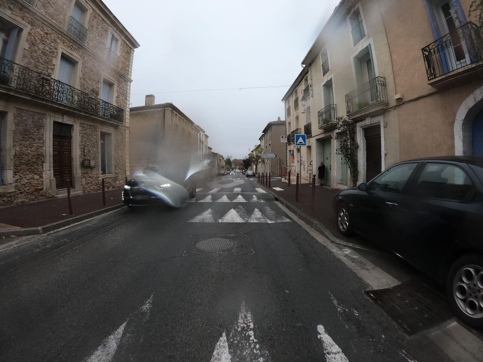 Street view near La Clé des Champs, Roujan — © joostjakob (CC BY-SA · Mapillary)