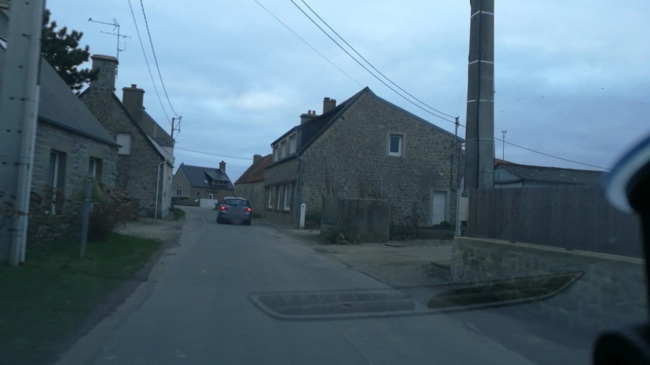 Street view near Fleur & Mer, Réville — © lga (CC BY-SA · Mapillary)