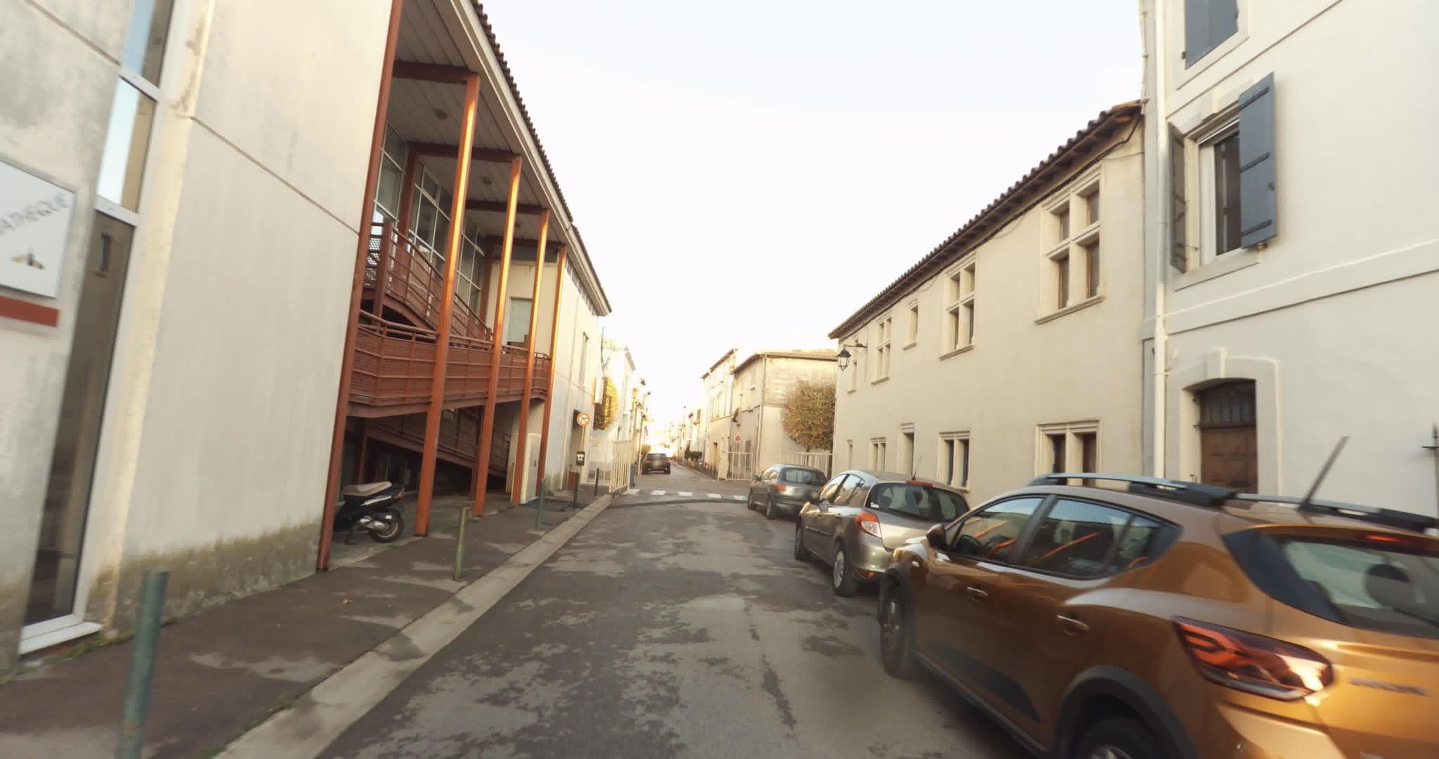 Street view near Villa Mazarin Damien Brochet, Aigues-Mortes — © sogefi (CC BY-SA · Mapillary)