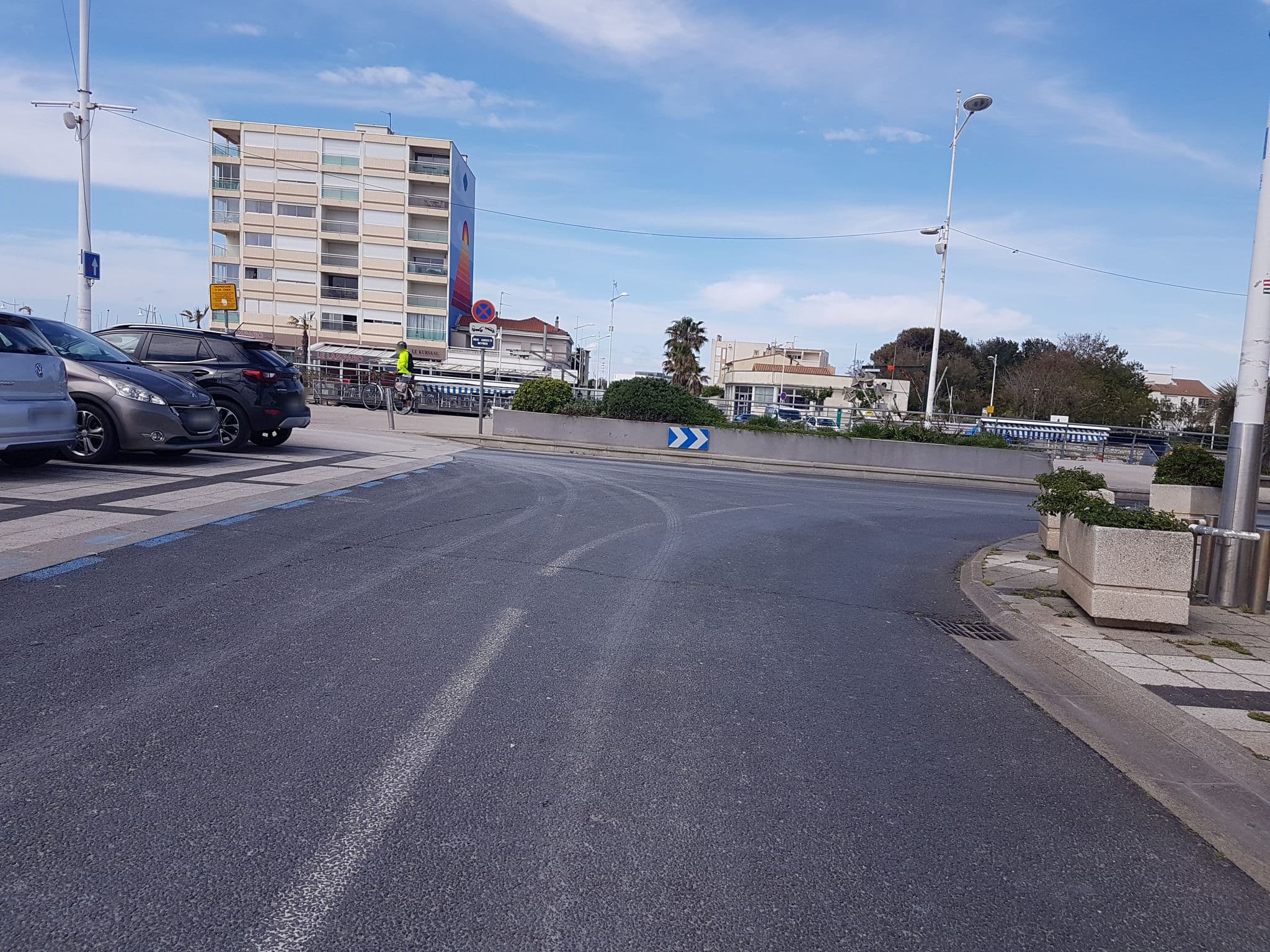 Street view near News Hôtel, Pérols — © changchun1 (CC BY-SA · Mapillary)