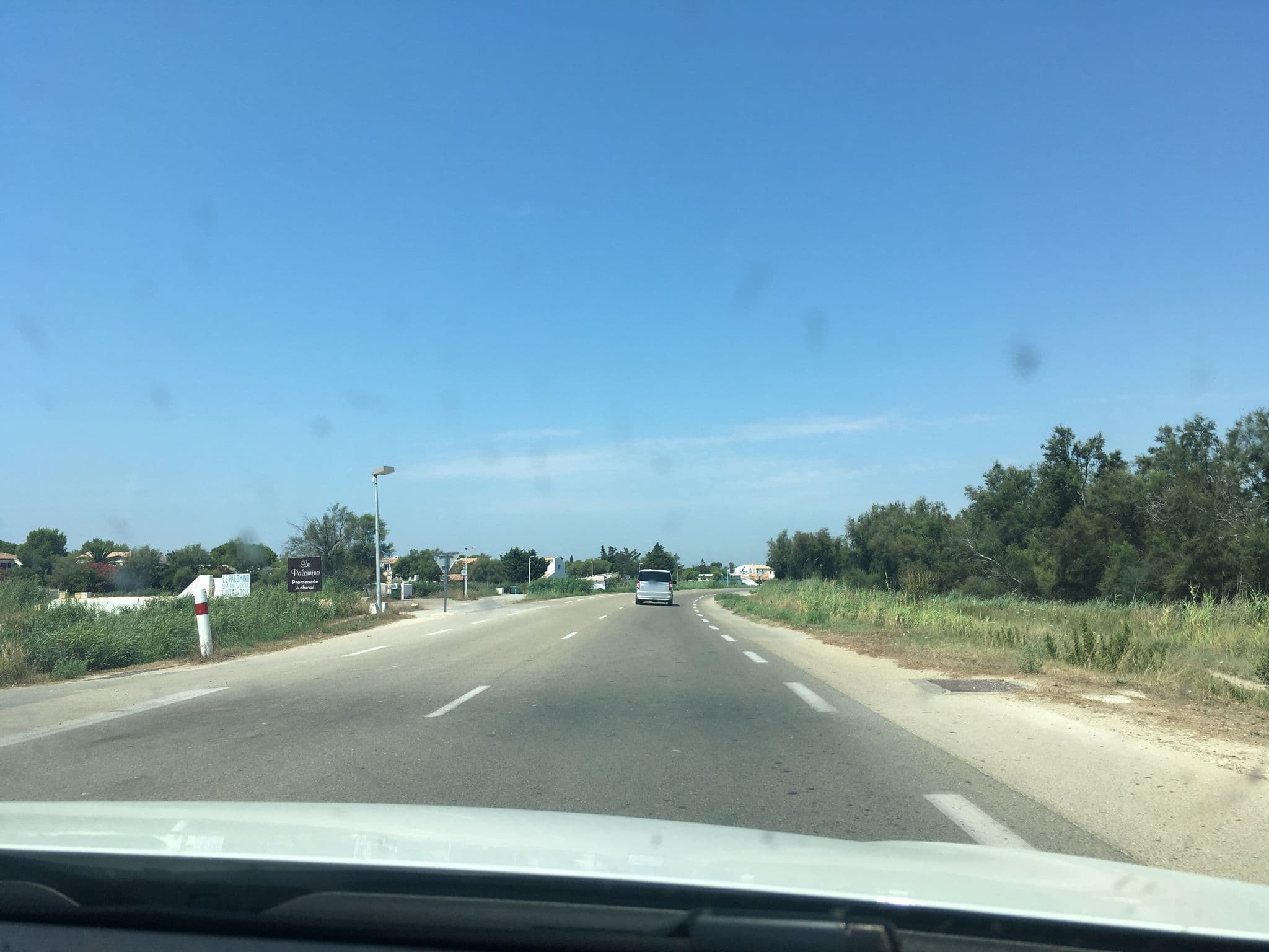 Street view near Hoteliere de Camargues, Saintes-Maries-de-la-Mer — © beat (CC BY-SA · Mapillary)