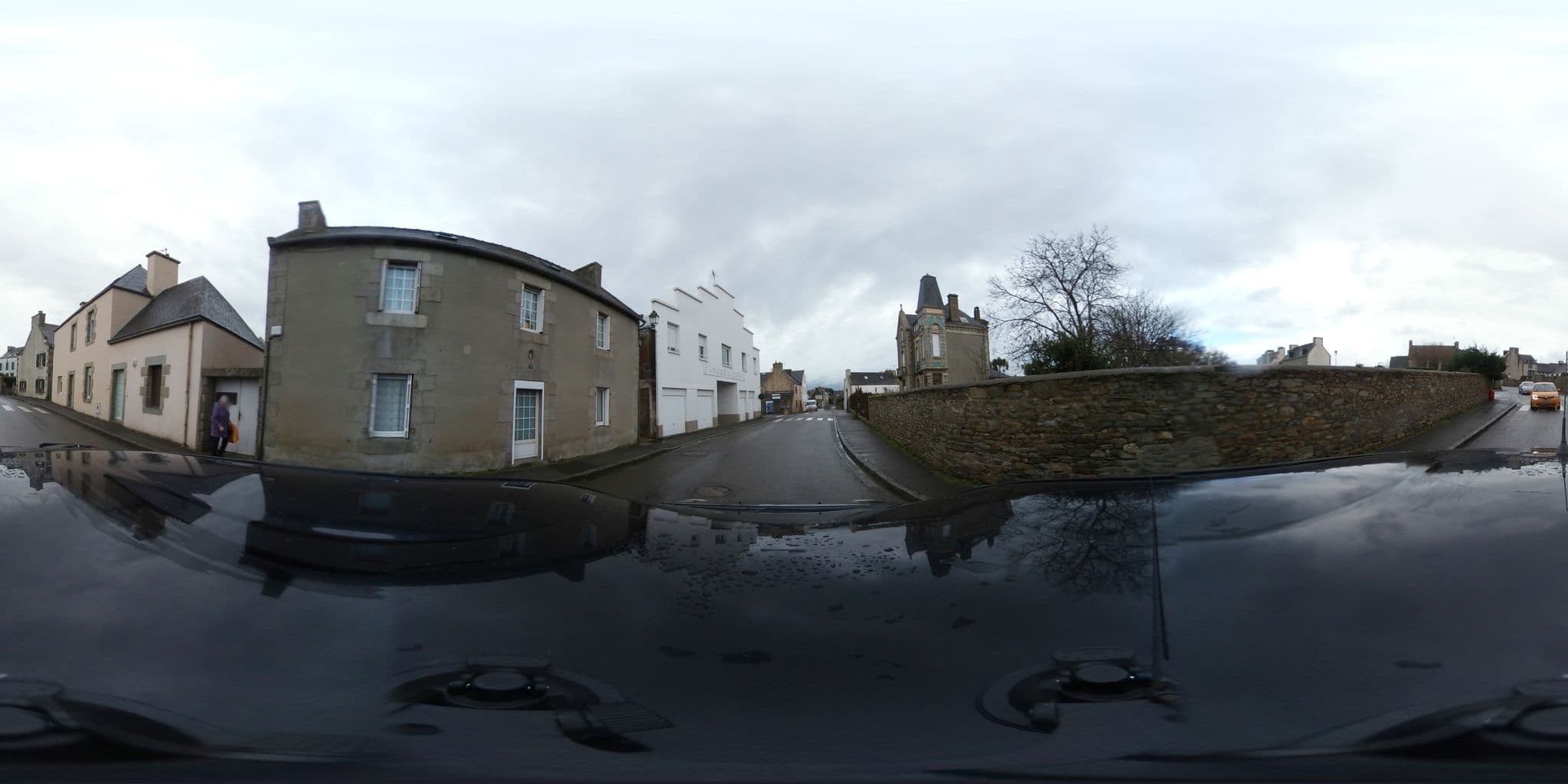 Street view near La Brise, Roscoff — © c_mobilite (CC BY-SA · Mapillary)