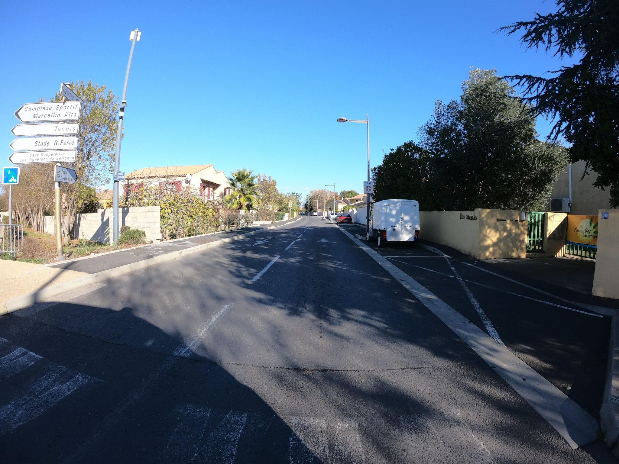 Street view near Résidence les Caraibes, Sérignan — © joostjakob (CC BY-SA · Mapillary)