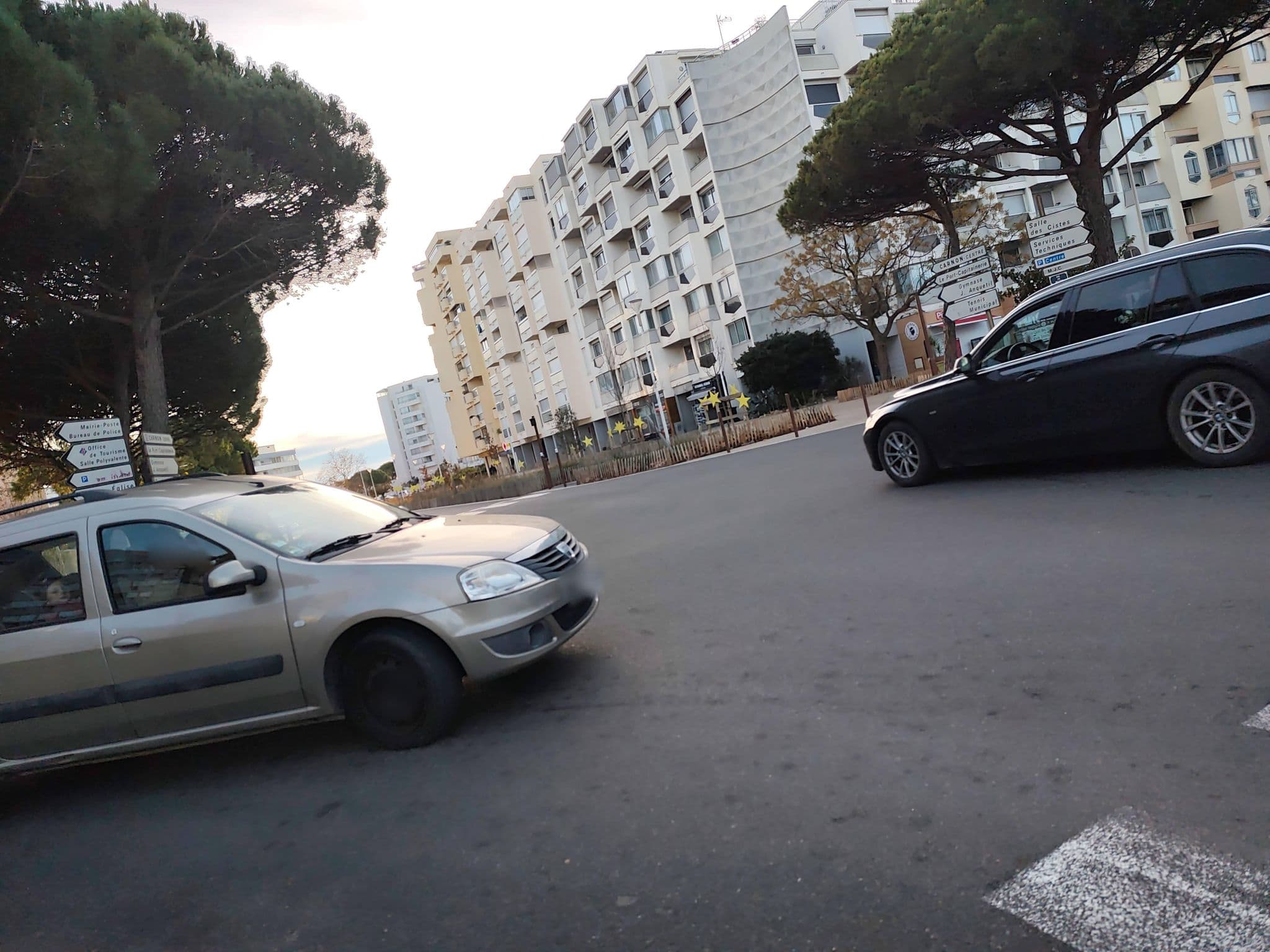 Street view near Visions Nouvelles, Pérols — © Duro (CC BY-SA · Mapillary)