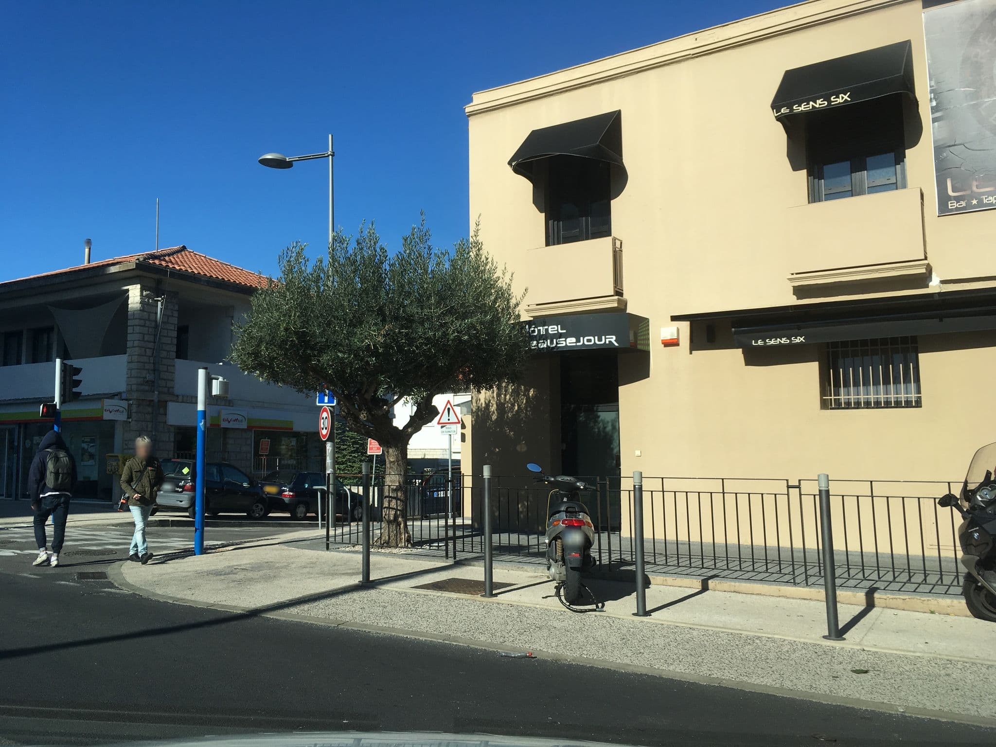 Street view near Hôtel Beauséjour, Montpellier — © mappy_sa (CC BY-SA · Mapillary)