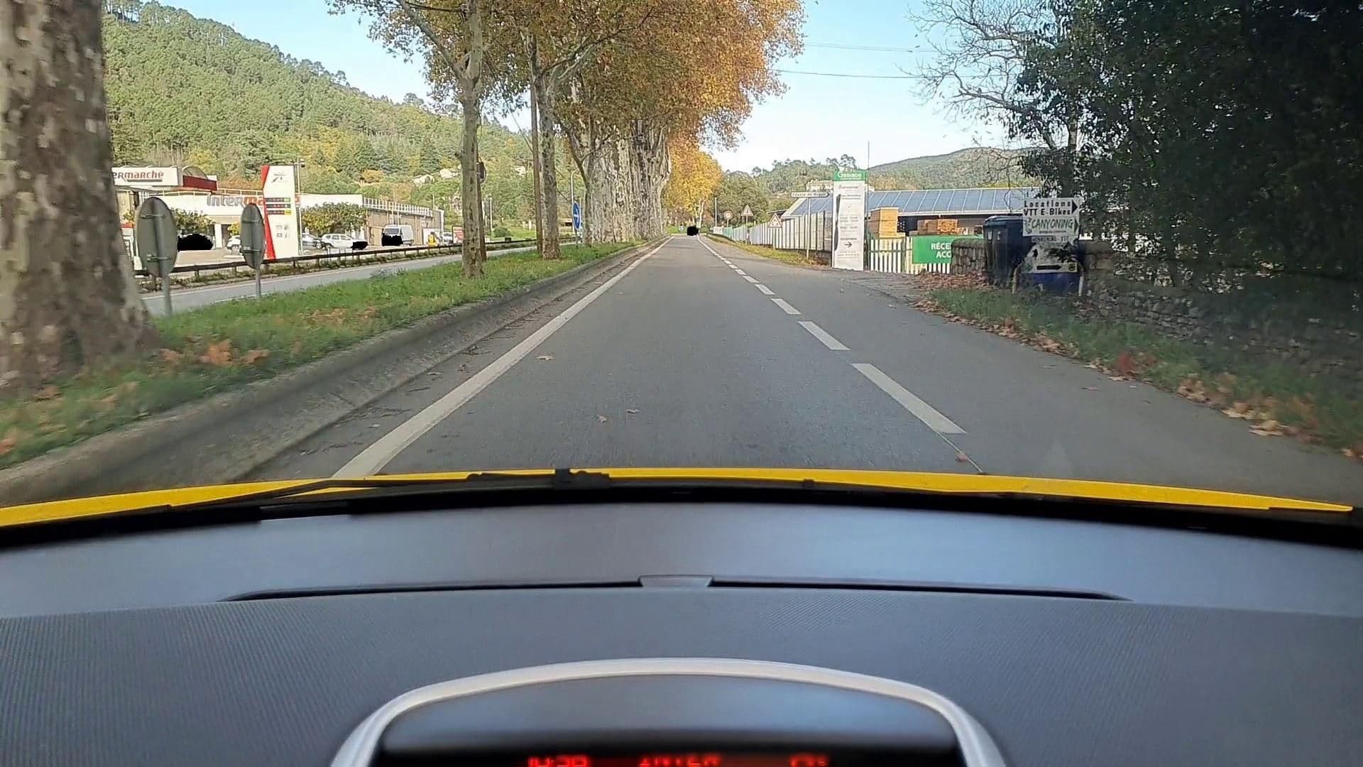 Street view near Logis Hôtel le Domaine de la Régalière, Anduze — © si3p0 (CC BY-SA · Mapillary)