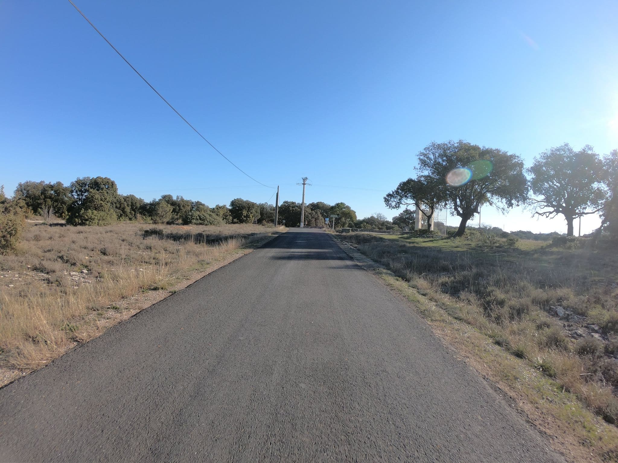 Street view near Domaine Aurou, Claret — © joostjakob (CC BY-SA · Mapillary)