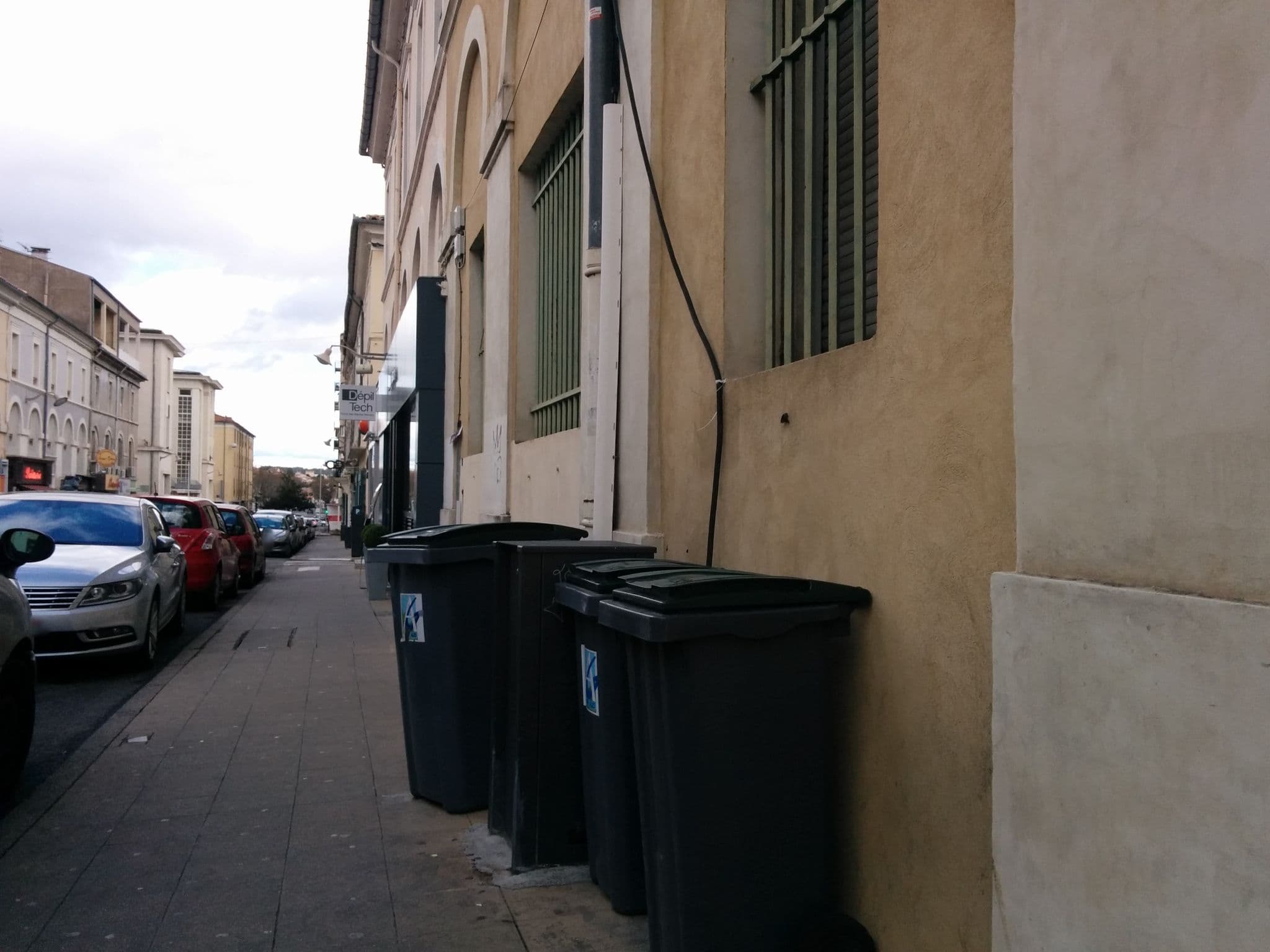 Street view near Pharmacie de l'Hôtel de Ville, Alès — © chivos (CC BY-SA · Mapillary)