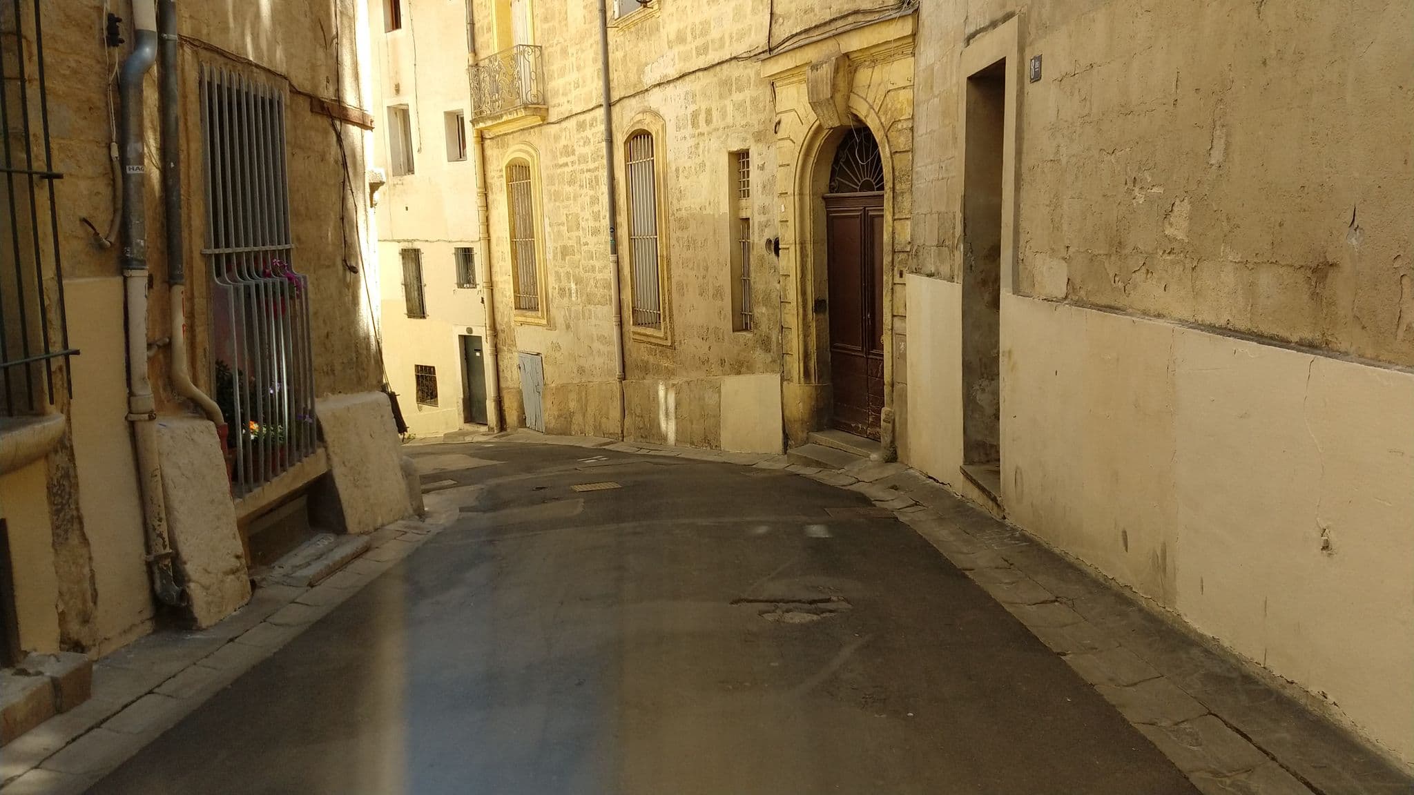 Street view near Nid'Oiseau, Montpellier — © polyglot (CC BY-SA · Mapillary)