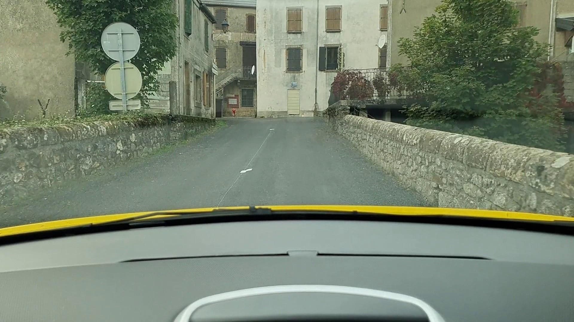 Street view near Auberge de Dourbies, Meyrueis — © si3p0 (CC BY-SA · Mapillary)