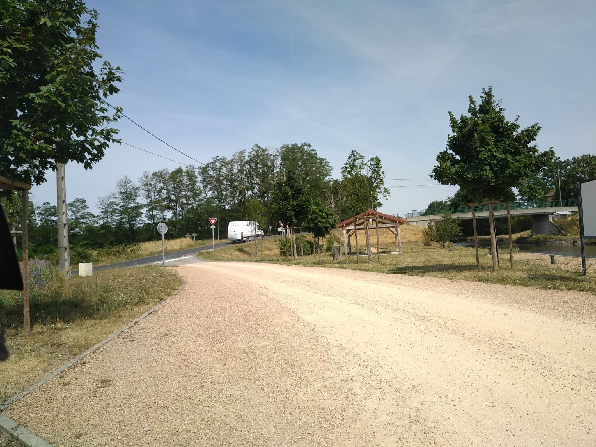 Street view near Chassenard, Saint-Yan — © nomadmapper (CC BY-SA · Mapillary)