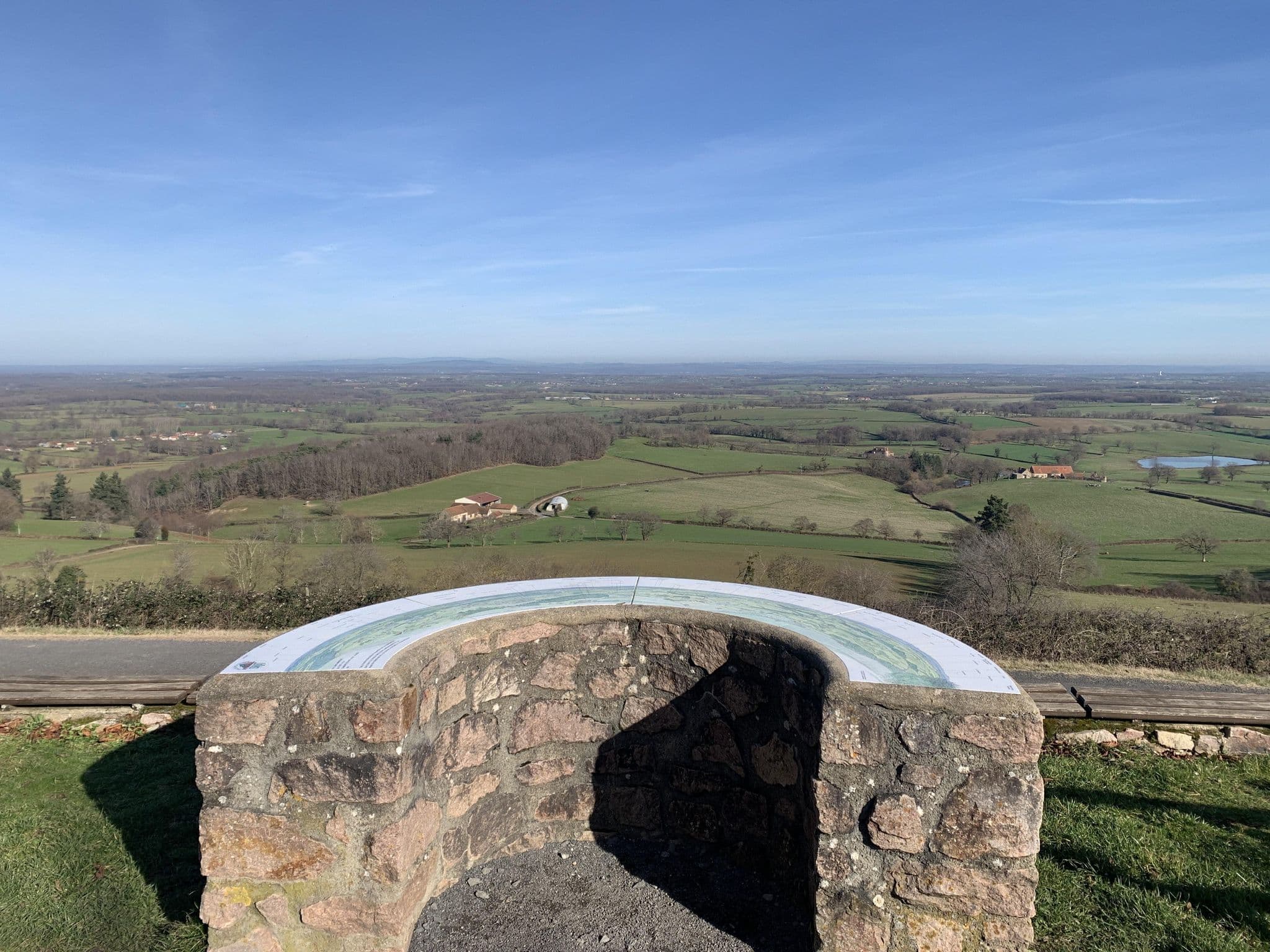 Street view near Aire naturelle Le puy Saint-Ambroise, Le Donjon — © labeldestination_jc (CC BY-SA · Mapillary)