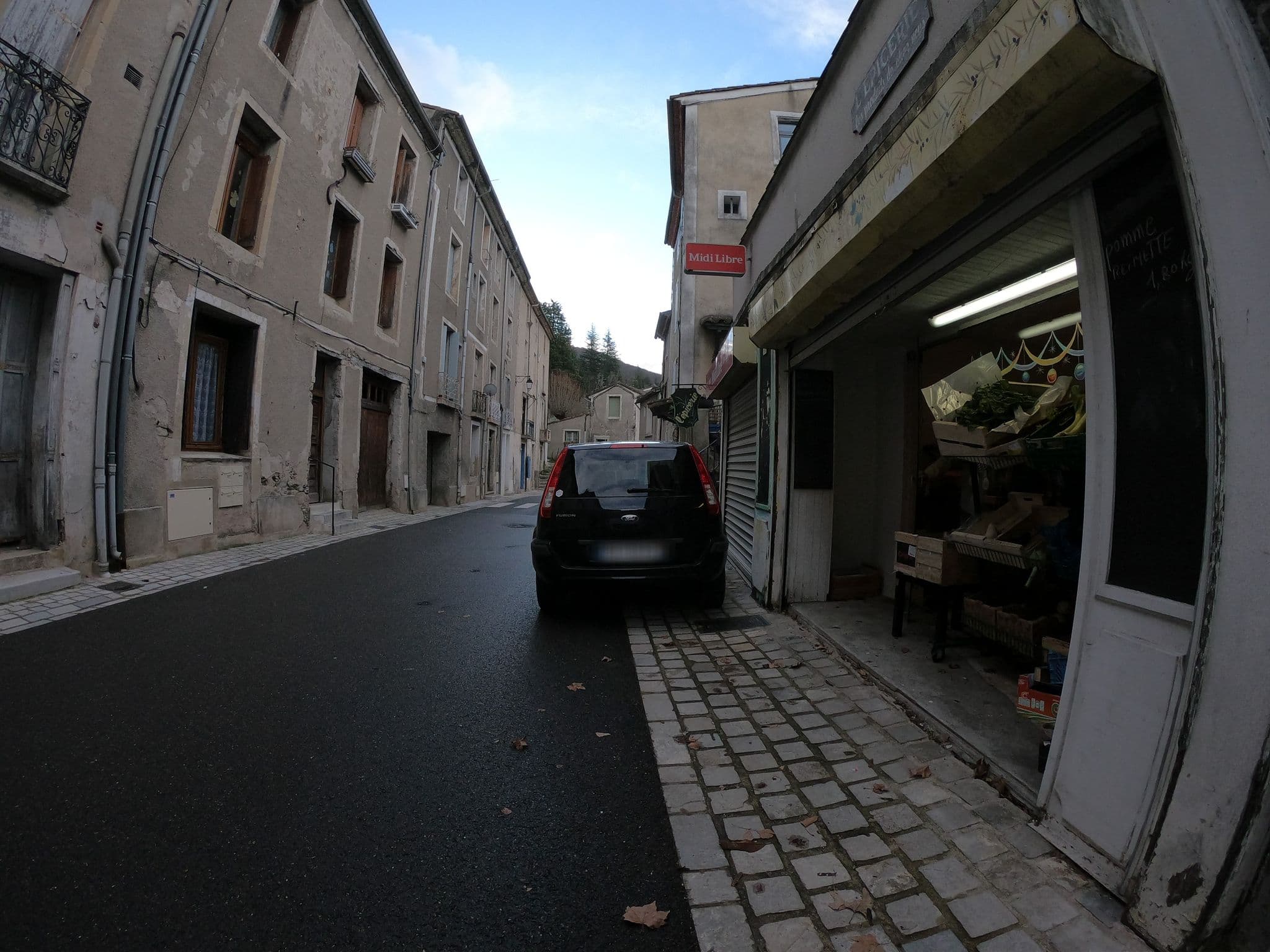 Street view near La Tête Ailleurs, Avèze — © joostjakob (CC BY-SA · Mapillary)
