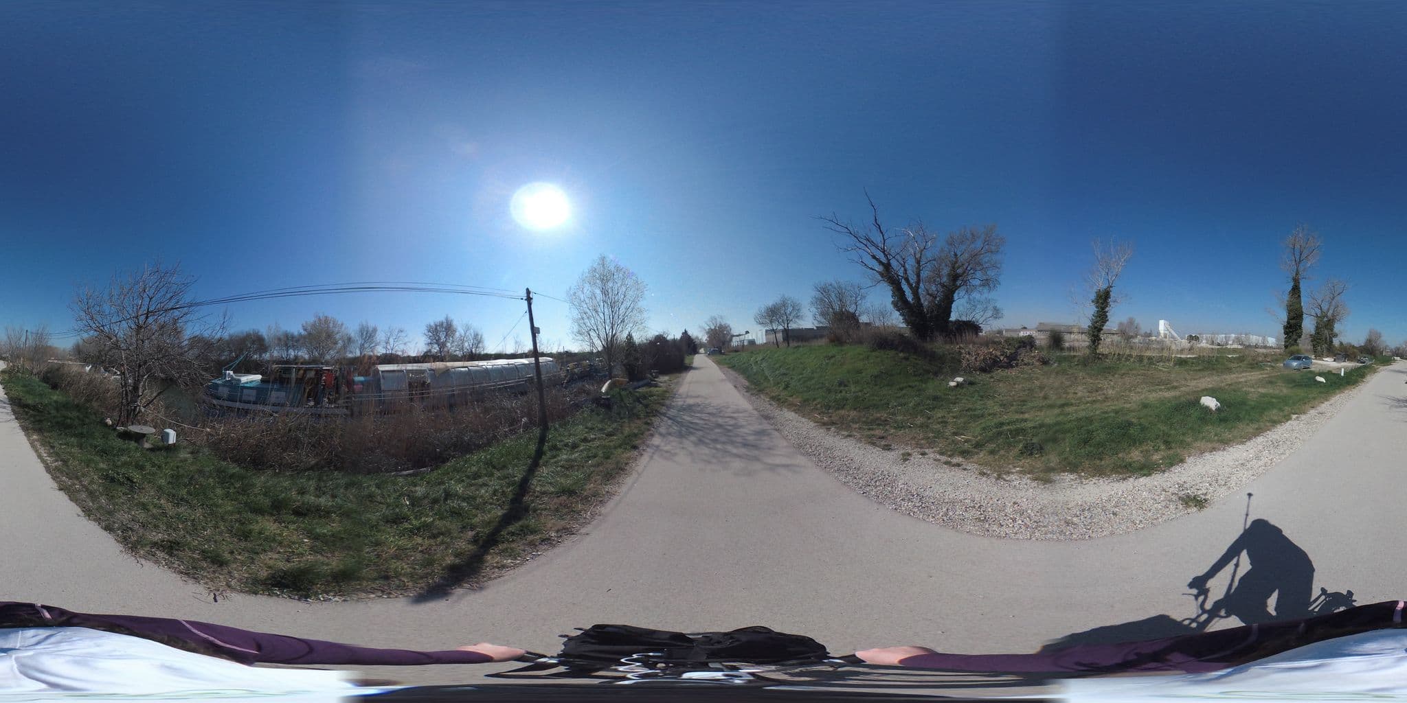 Street view near Peniche Saint Luis, Arles — © geovelo (CC BY-SA · Mapillary)