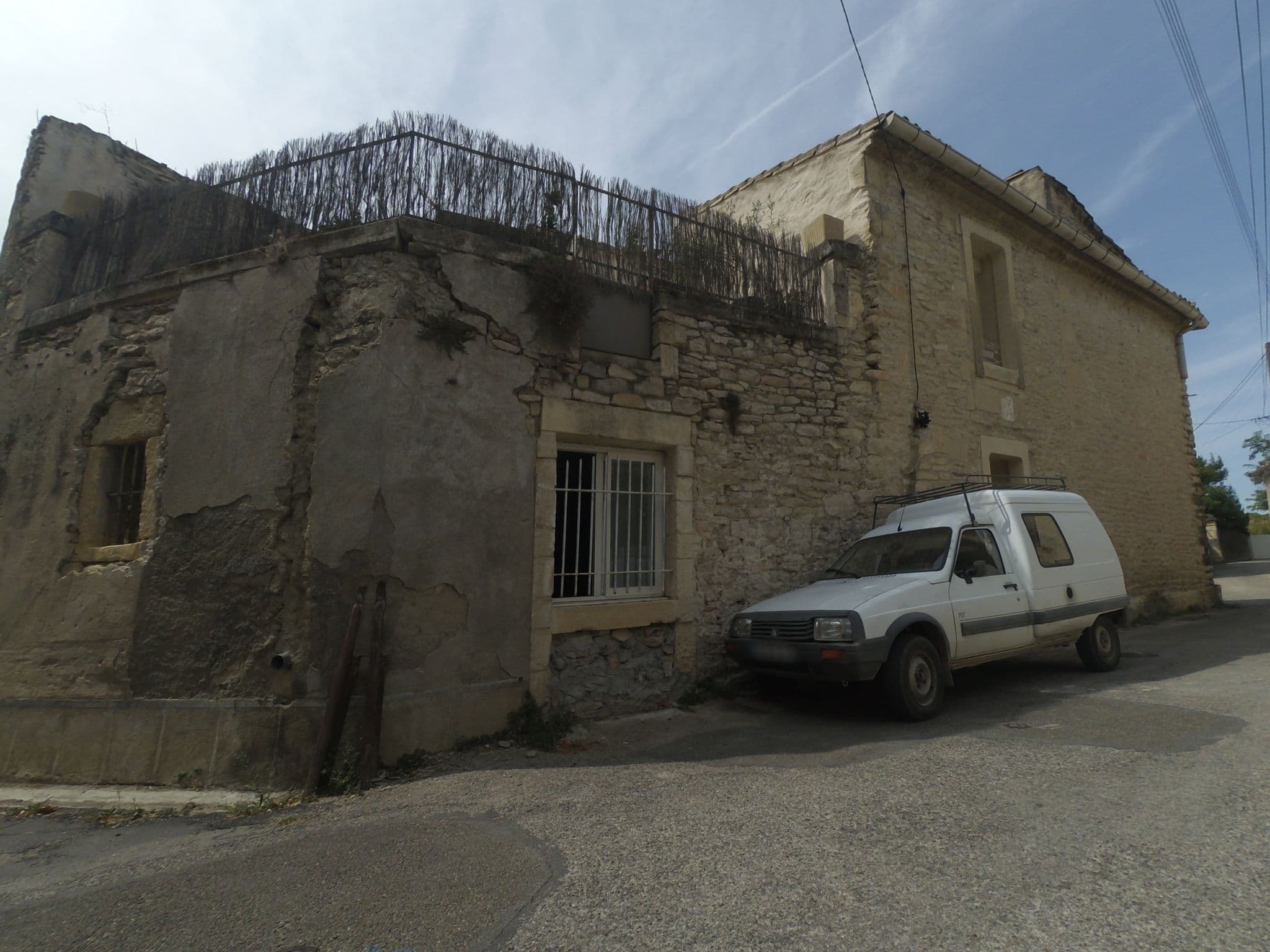 Street view near Le Guen Evelyne, Congénies — © balooval (CC BY-SA · Mapillary)