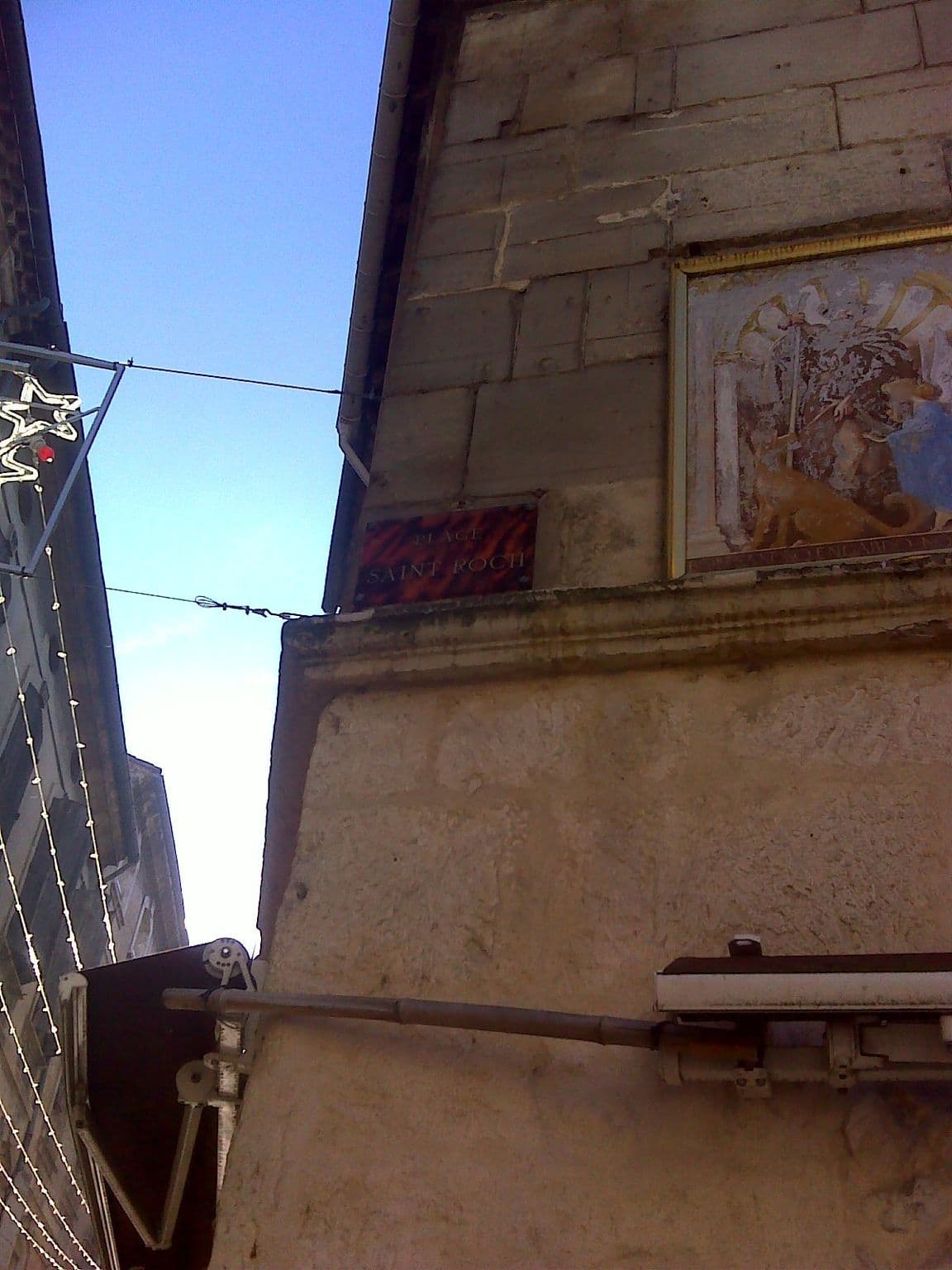 Street view near Vue sur les toits d'Arles, Arles — © bernardvoyageur (CC BY-SA · Mapillary)