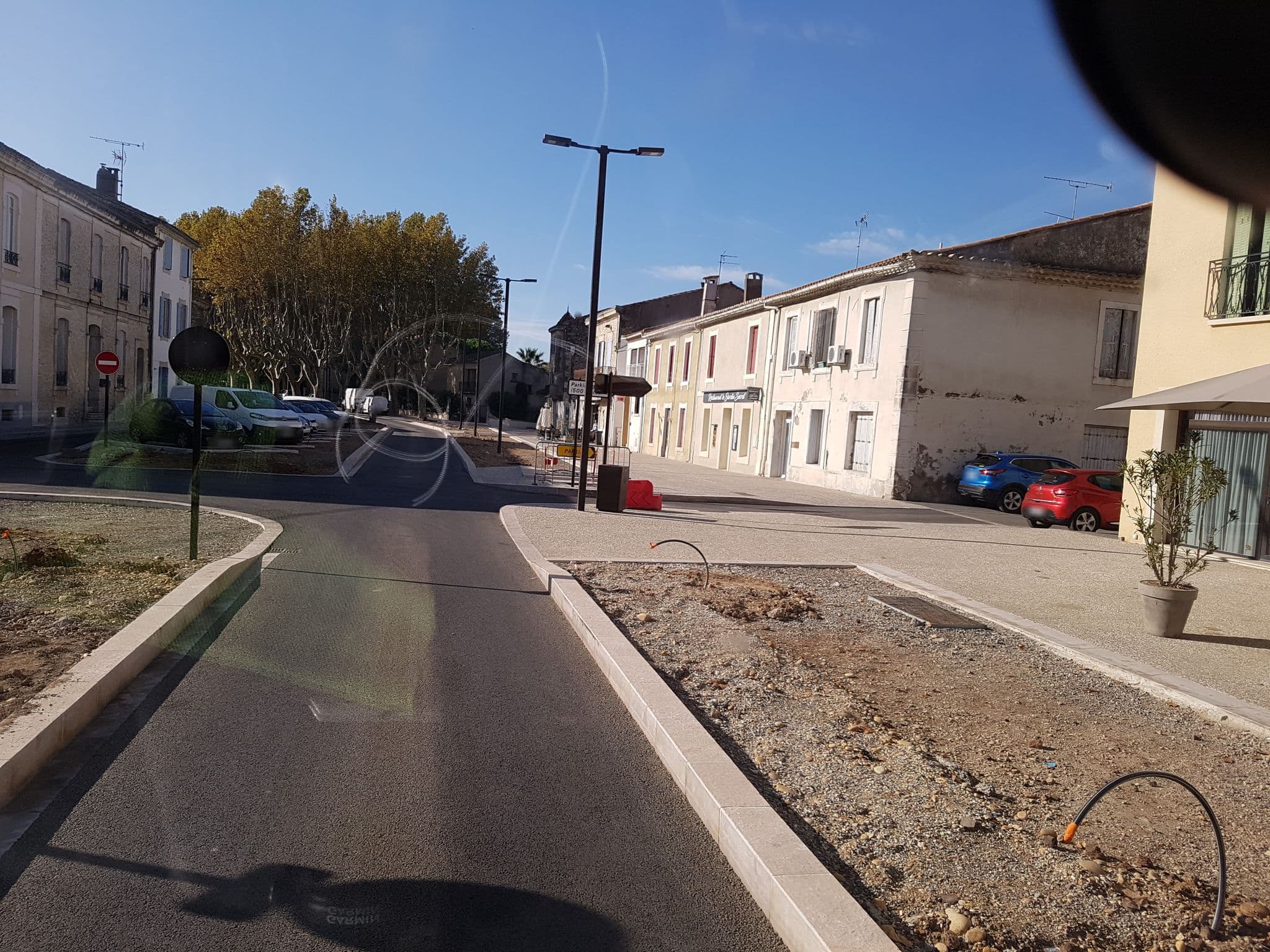 Street view near Logis du Cours, Saint-Gilles — © bernardvoyageur (CC BY-SA · Mapillary)