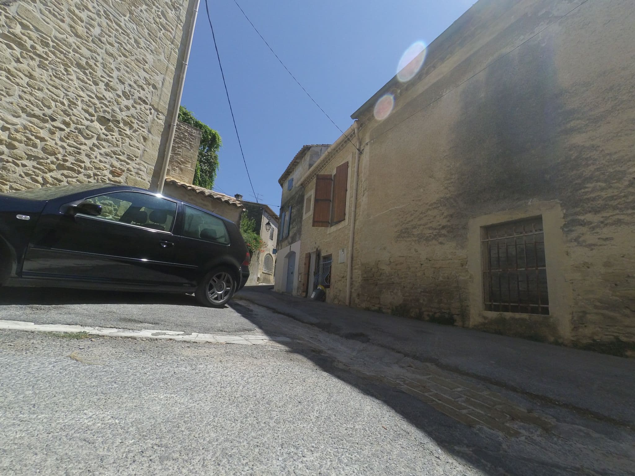 Street view near La Maison aux Oiseaux, Aubais — © balooval (CC BY-SA · Mapillary)