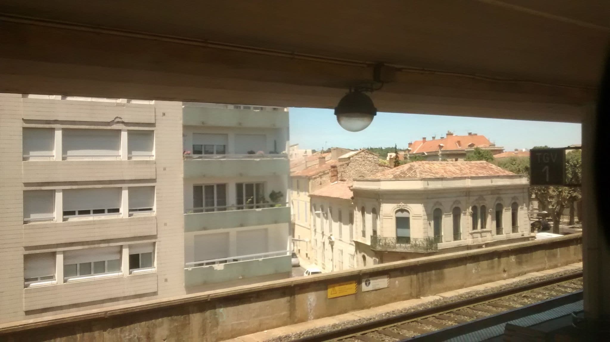 Street view near Aparthotel Nimes, Nîmes — © hamlet (CC BY-SA · Mapillary)