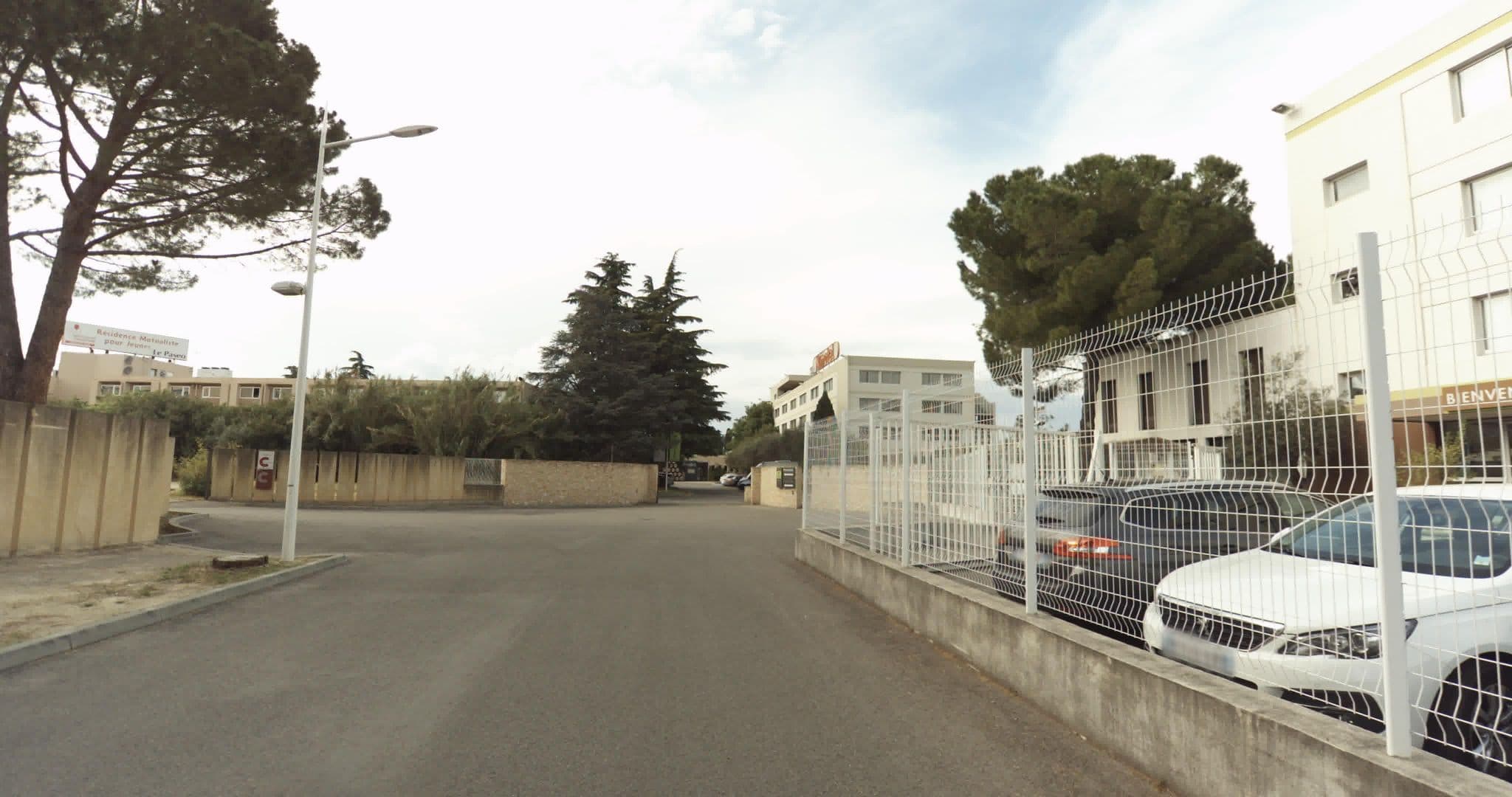 Street view near Nimotel, Nîmes — © sogefi (CC BY-SA · Mapillary)
