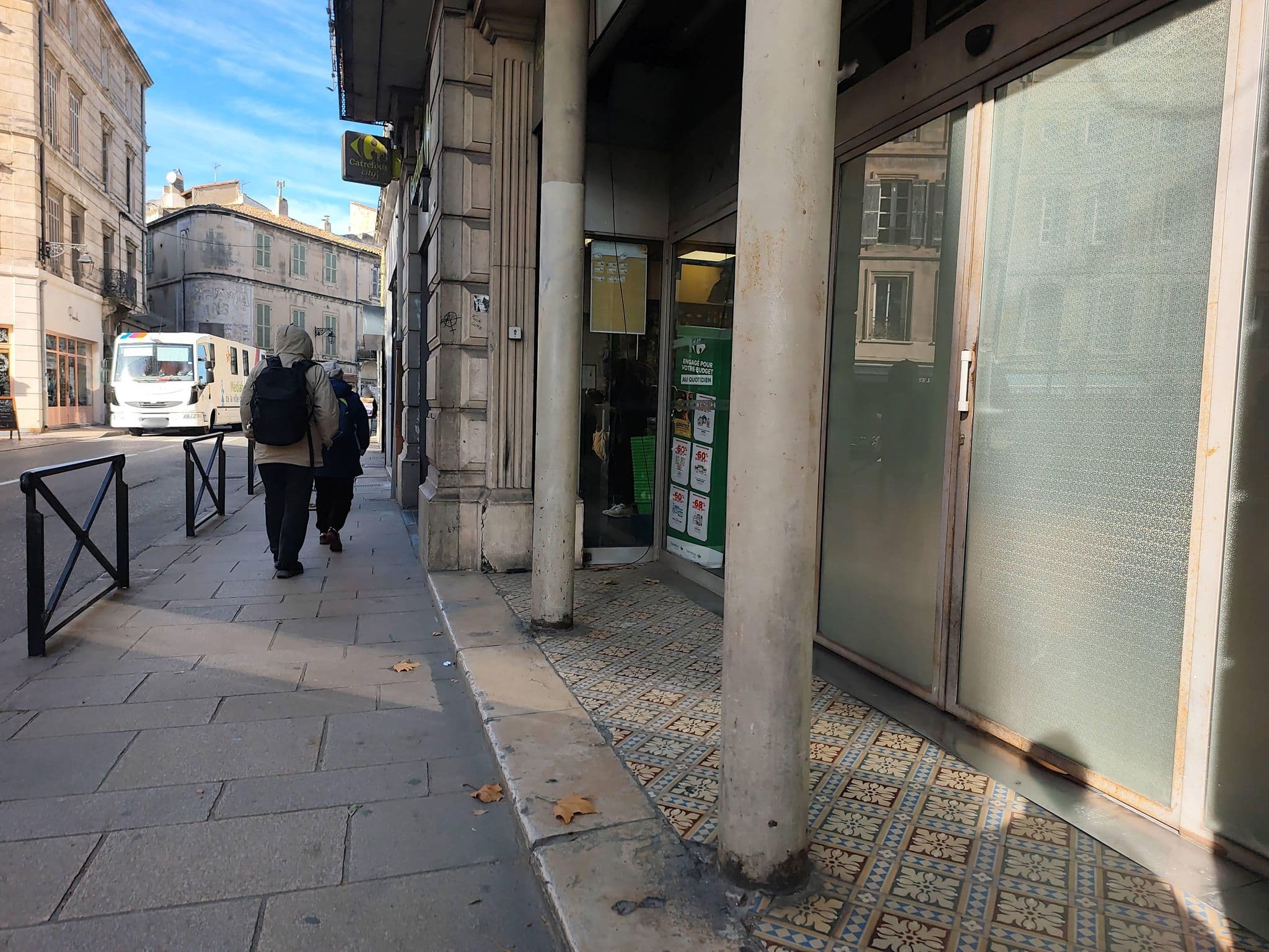 Street view near Les Maisons d'Arles, Arles — © Duro (CC BY-SA · Mapillary)