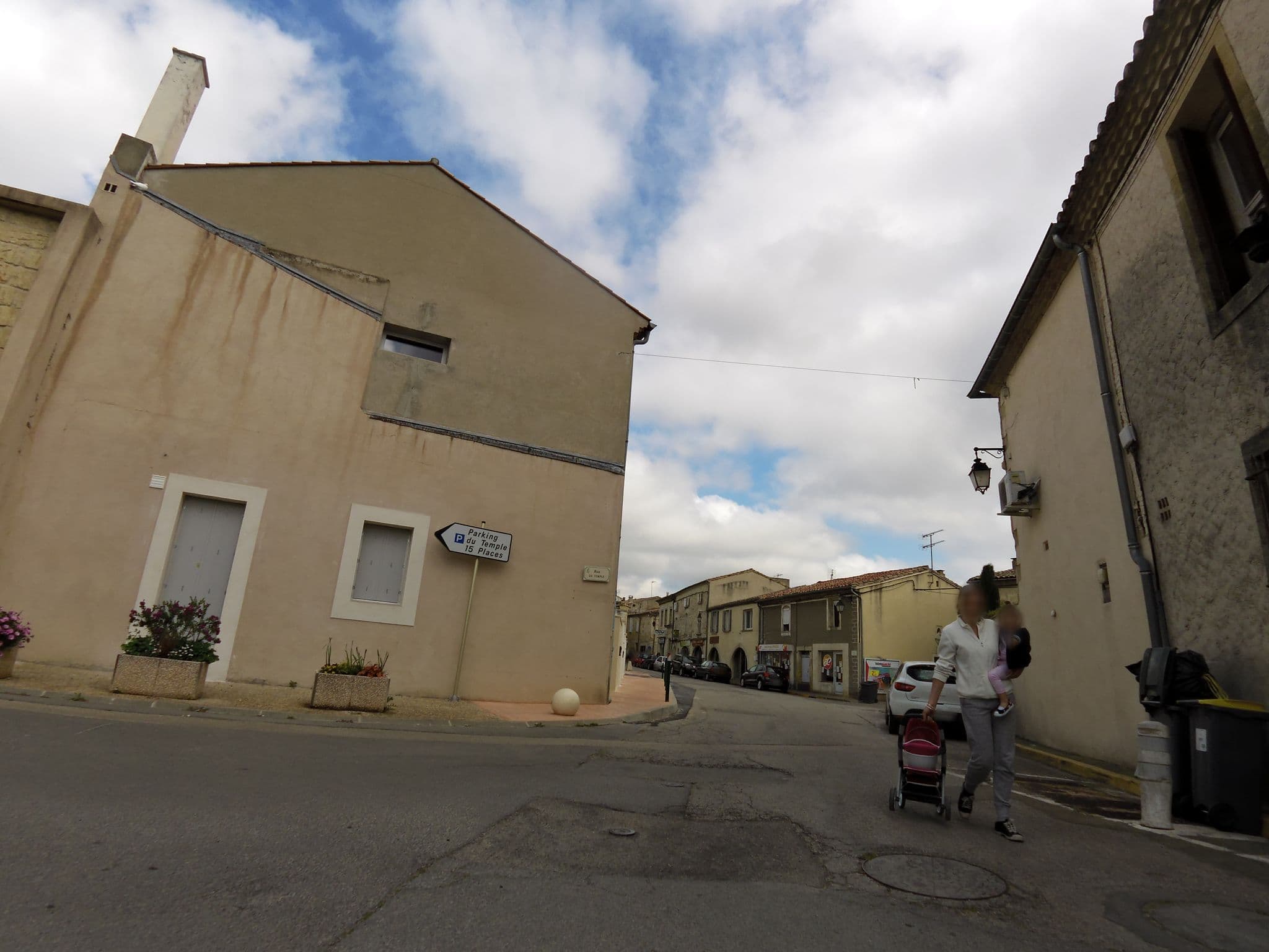 Street view near Romera Bruno, Vergèze — © balooval (CC BY-SA · Mapillary)