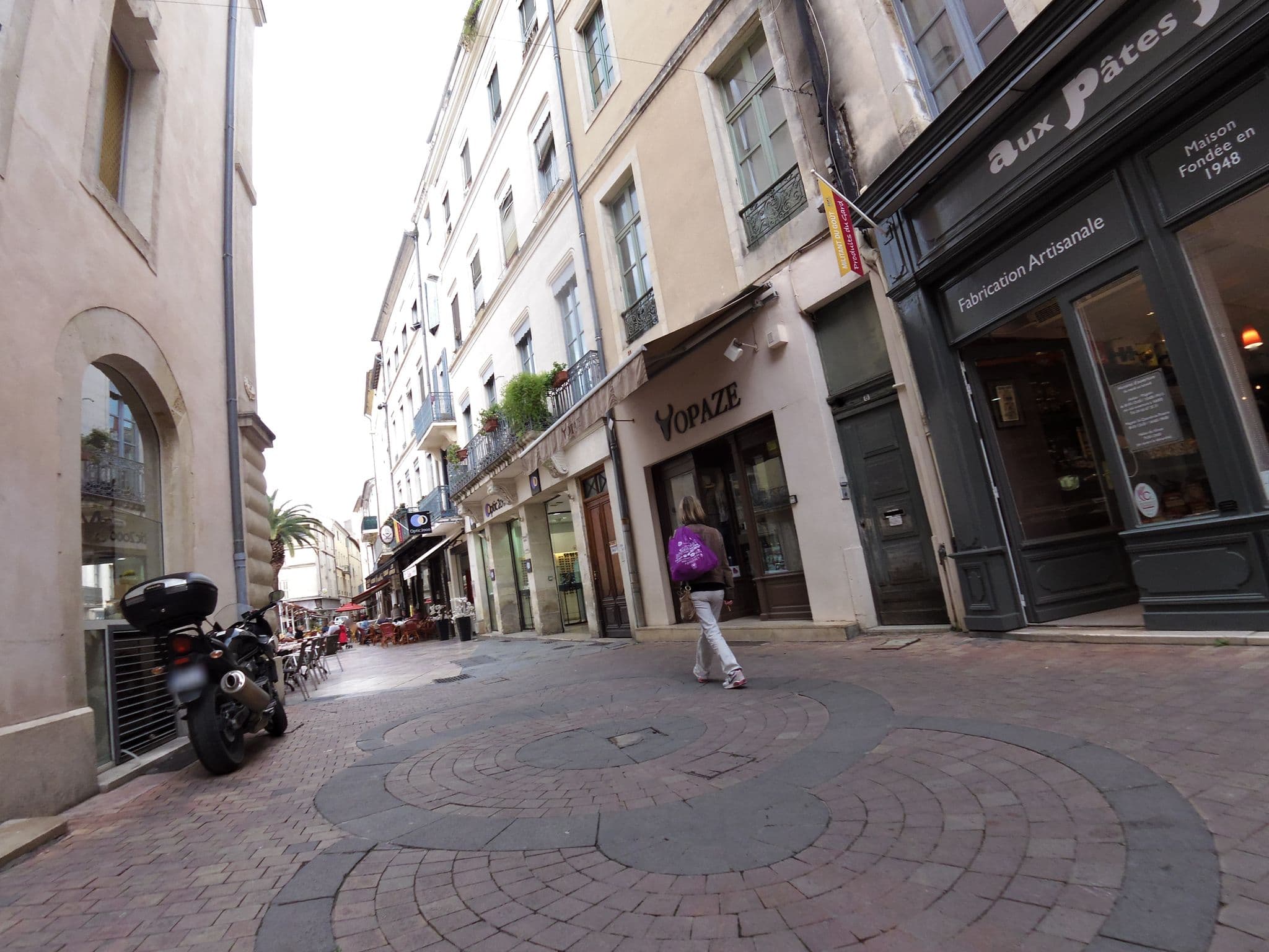 Street view near Planque Olivier, Nîmes — © balooval (CC BY-SA · Mapillary)