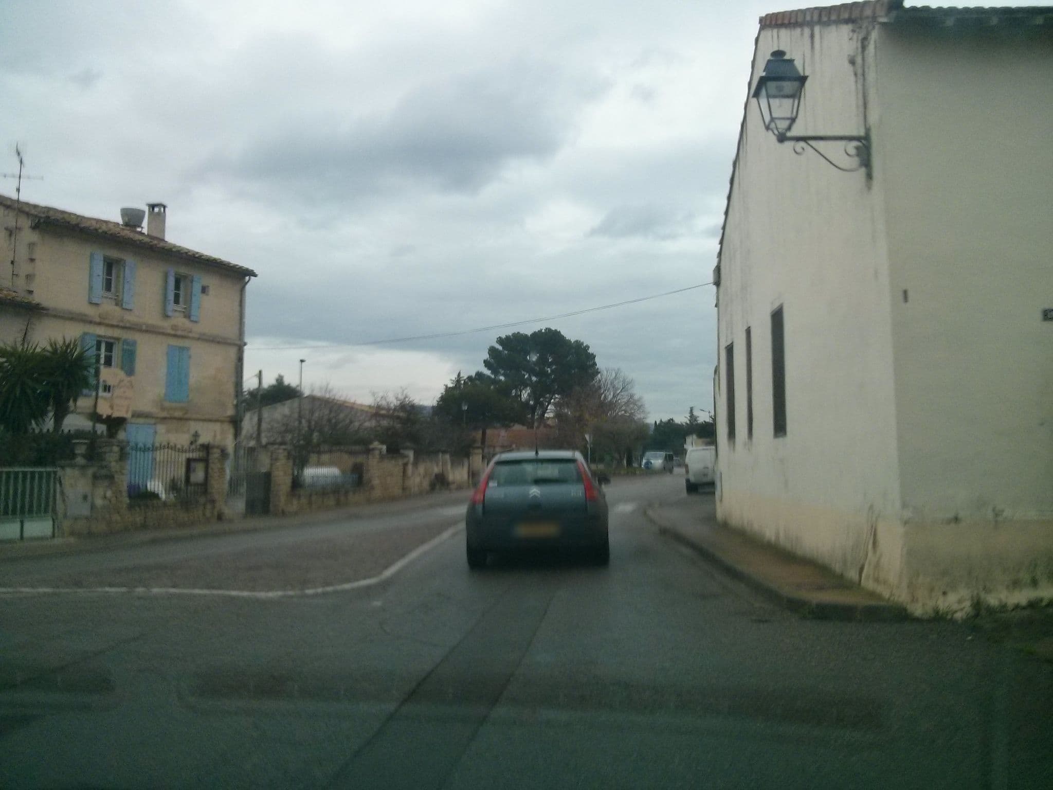 Street view near Bel Oustau, Fontvieille — © balooval (CC BY-SA · Mapillary)