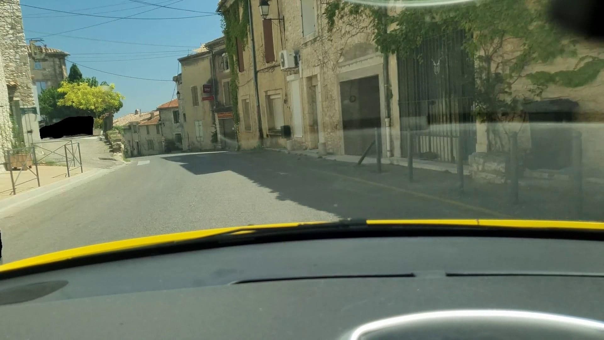 Street view near Auberge du Seigneur, Tavel — © si3p0 (CC BY-SA · Mapillary)