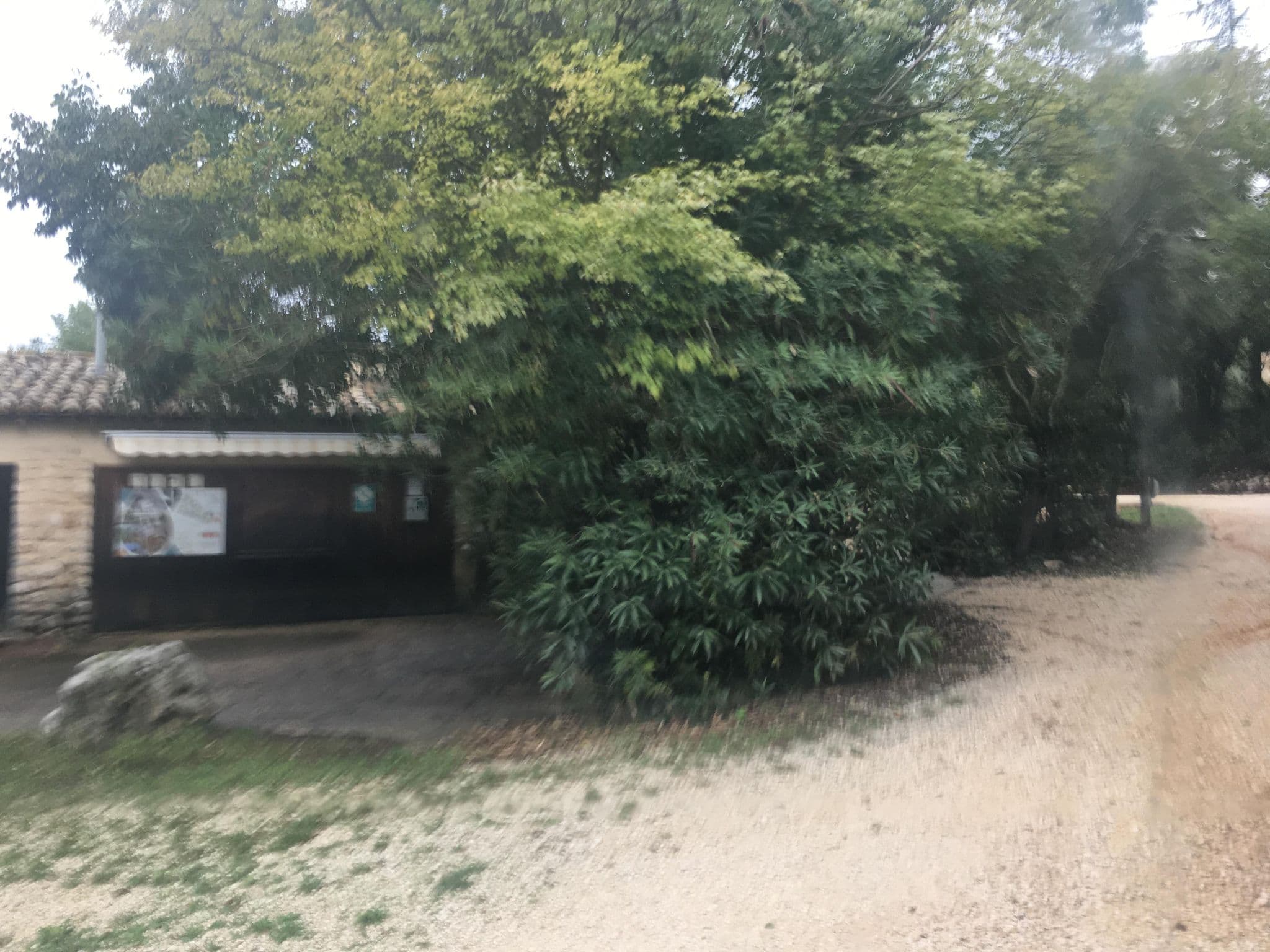 Street view near Mas de Rey, Uzès — © raymond (CC BY-SA · Mapillary)