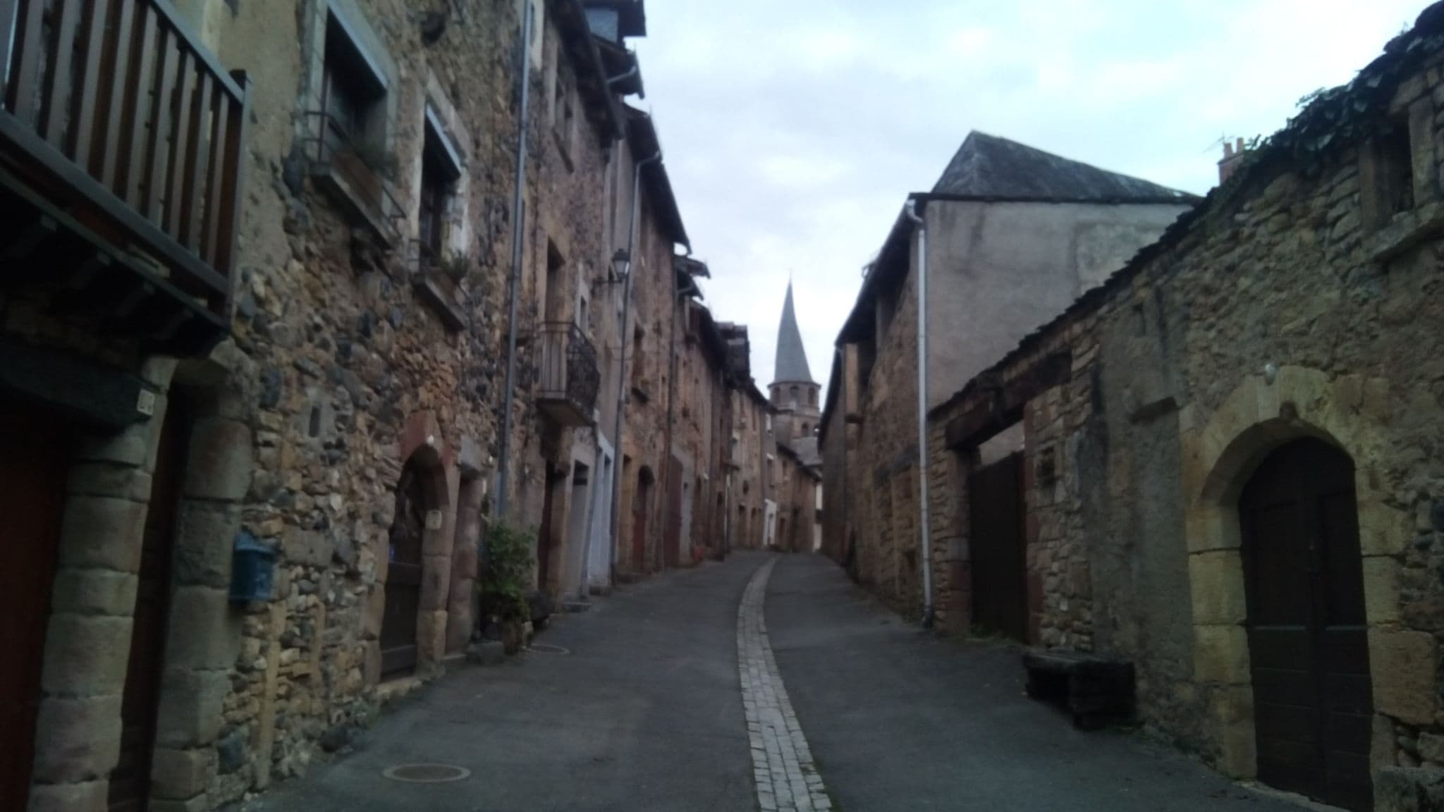 Street view near Gîte d’étape - La case d'Annie, Espalion — © malenki (CC BY-SA · Mapillary)