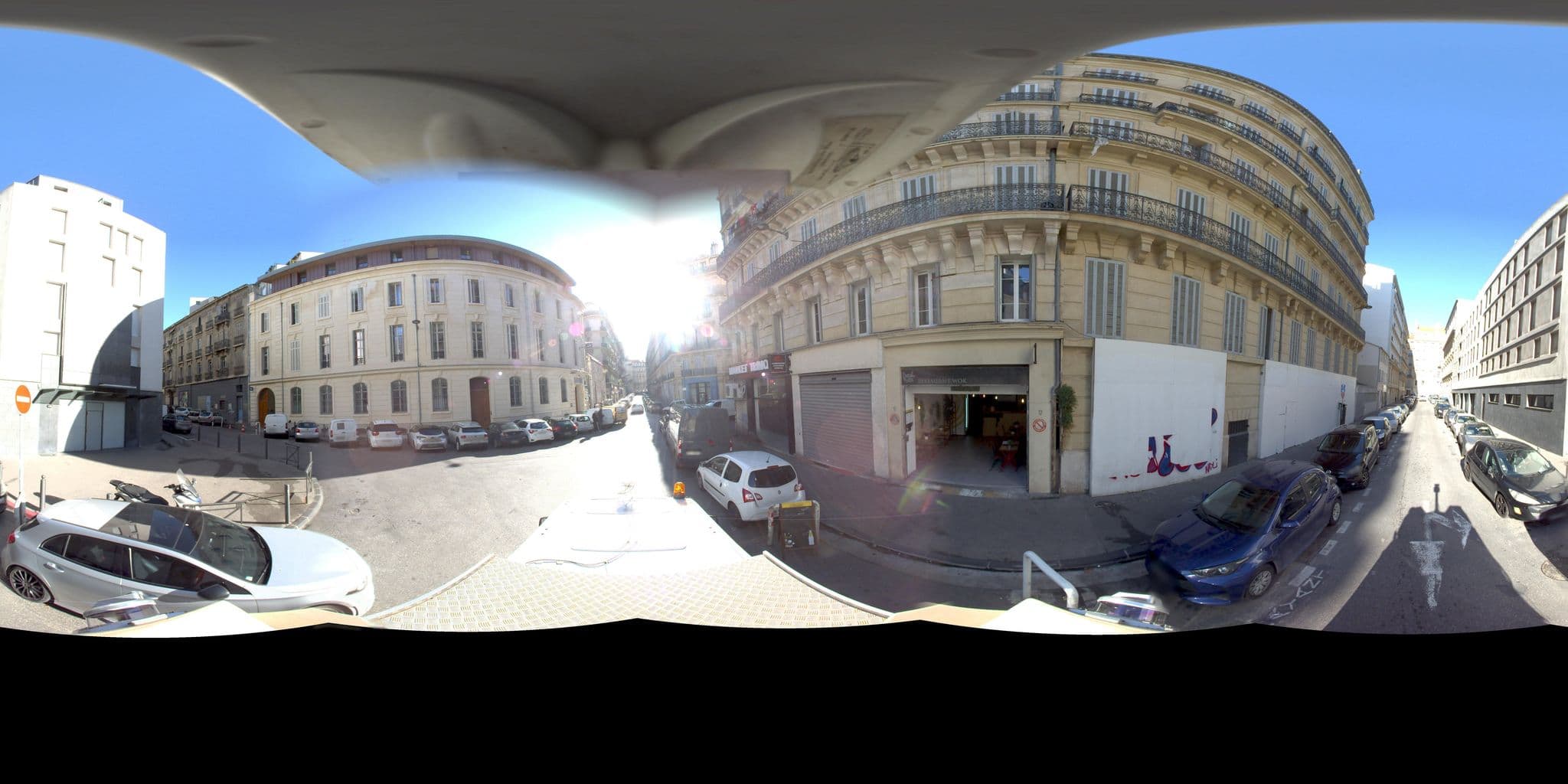 Street view near Aparthotel Marseille Vieux Port, Les Grands Carmes — © Suez (CC BY-SA · Mapillary)