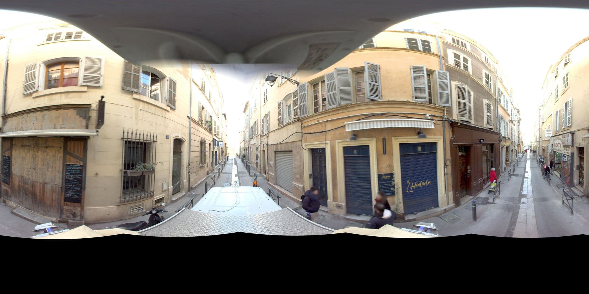 Street view near Adoramaar, Marseille 02 — © Suez (CC BY-SA · Mapillary)