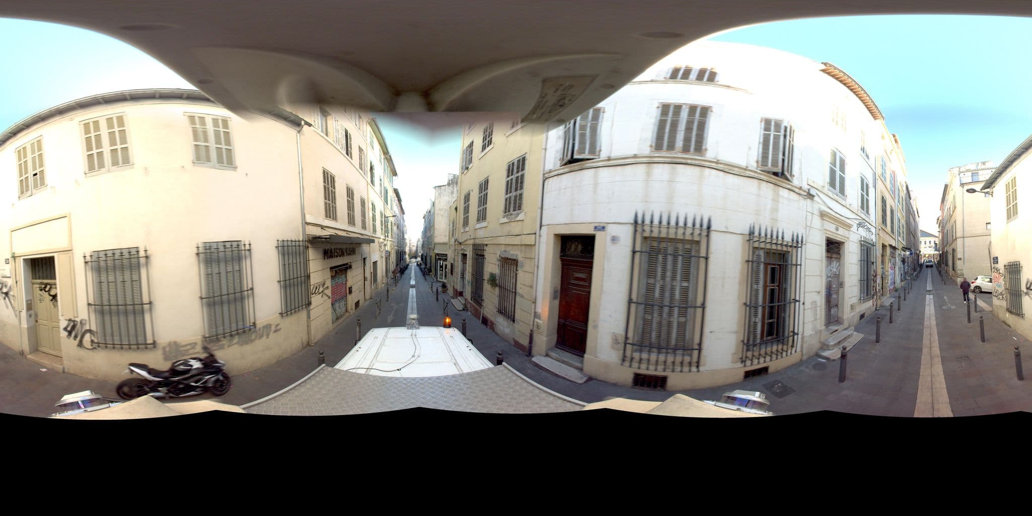 Street view near Vertigo, Marseille 03 — © Suez (CC BY-SA · Mapillary)