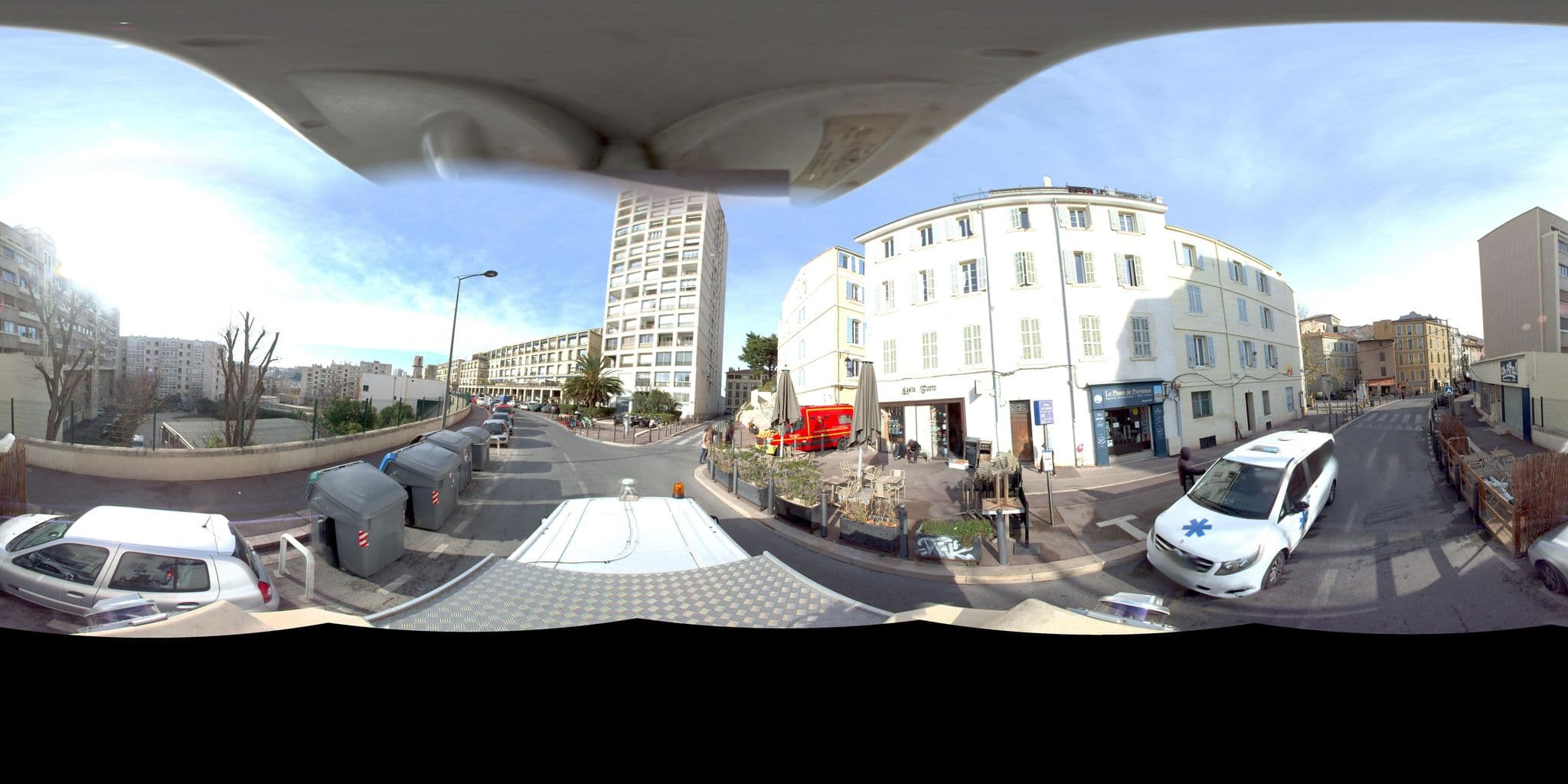 Street view near le loft du Panier, Marseille 02 — © Suez (CC BY-SA · Mapillary)
