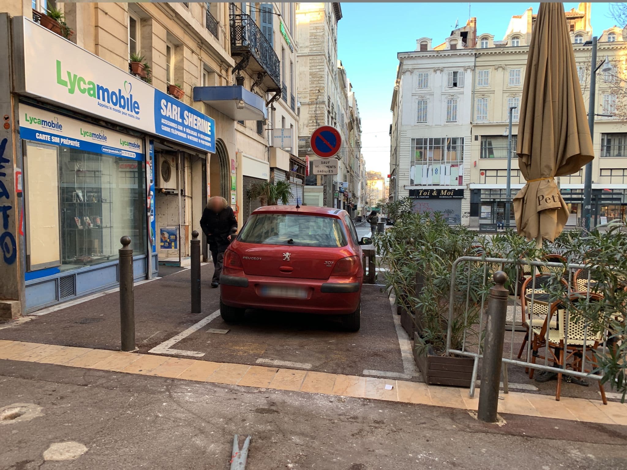 Street view near Hôtel Maison Saint Louis Vieux Port, Noailles — © violetasdev (CC BY-SA · Mapillary)