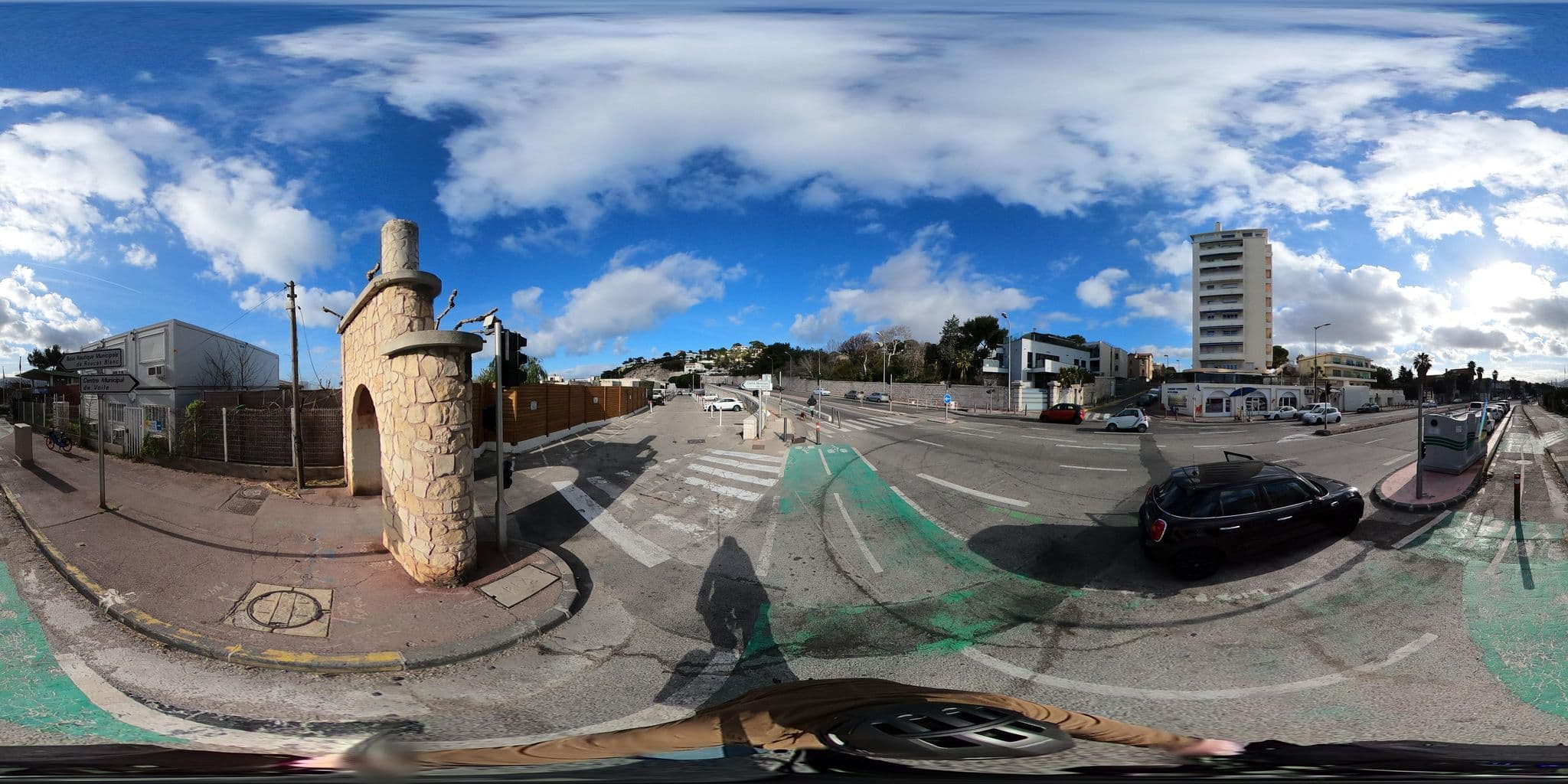 Street view near Palm Beach Plongée, La Plage — © geovelo (CC BY-SA · Mapillary)