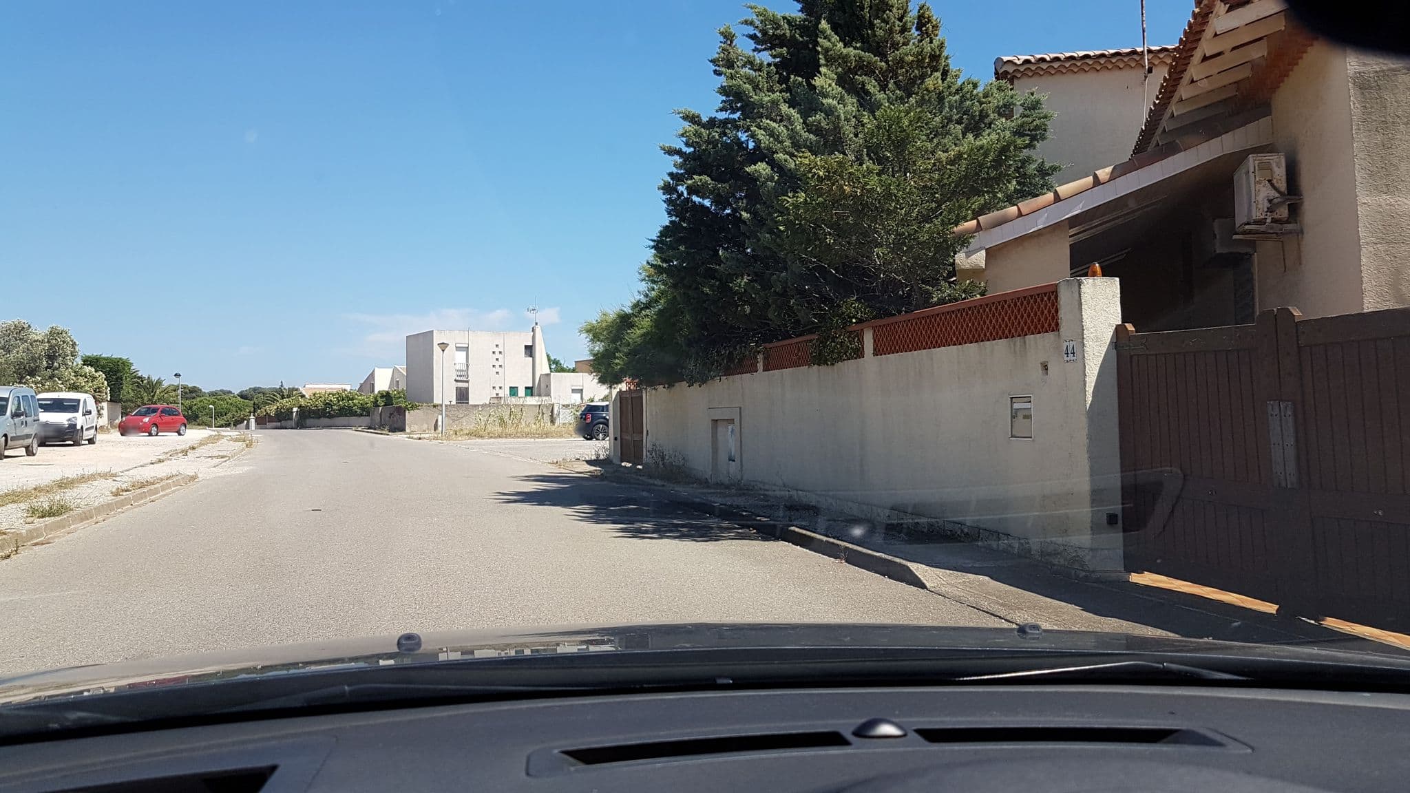 Street view near Residhotel, Sausset-les-Pins — © axelf8409 (CC BY-SA · Mapillary)